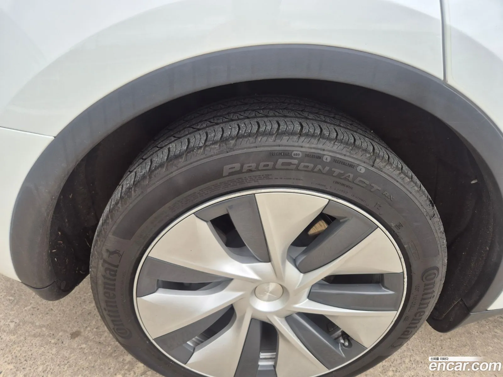 Tesla Model Y 2022 — 11