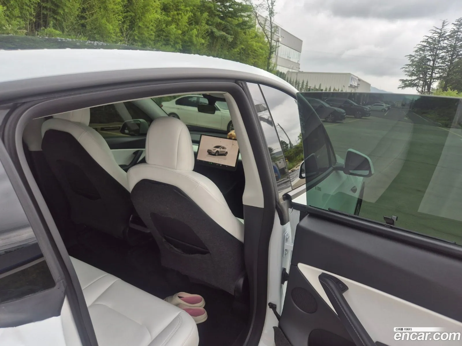 Tesla Model Y 2022 — 7