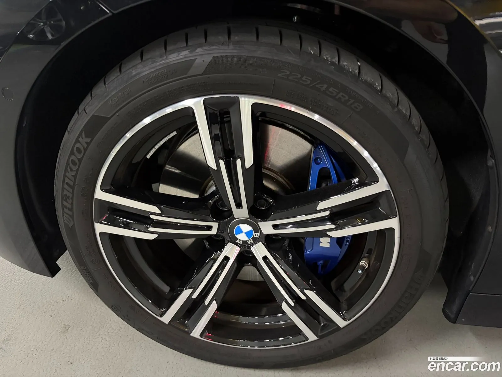 BMW 3 Series 2025 — 8