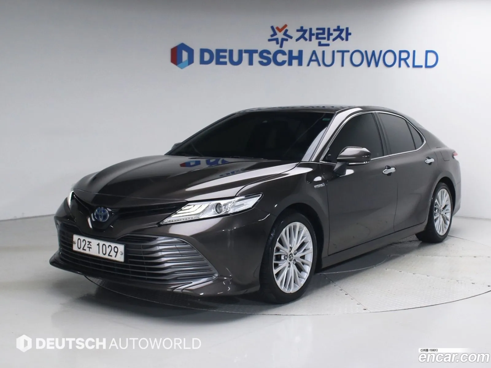 Toyota Camry 2018 — 16