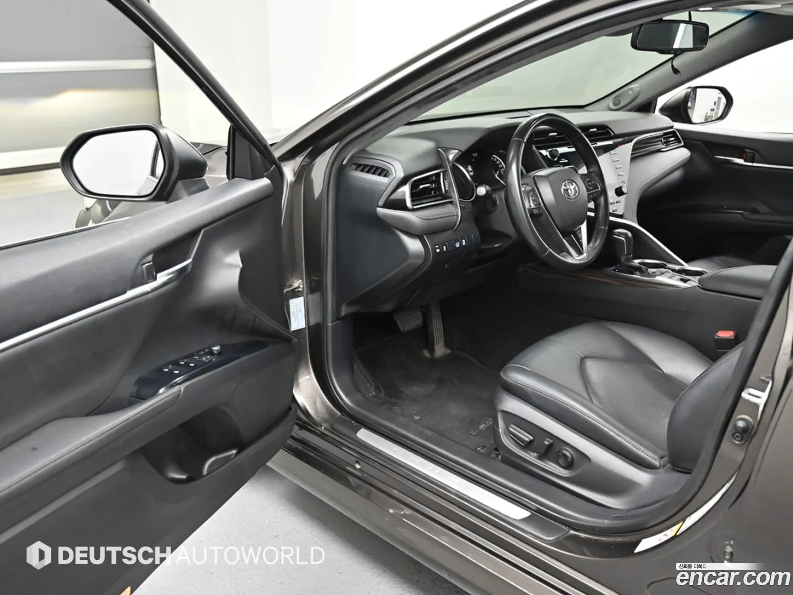 Toyota Camry 2018 — 7