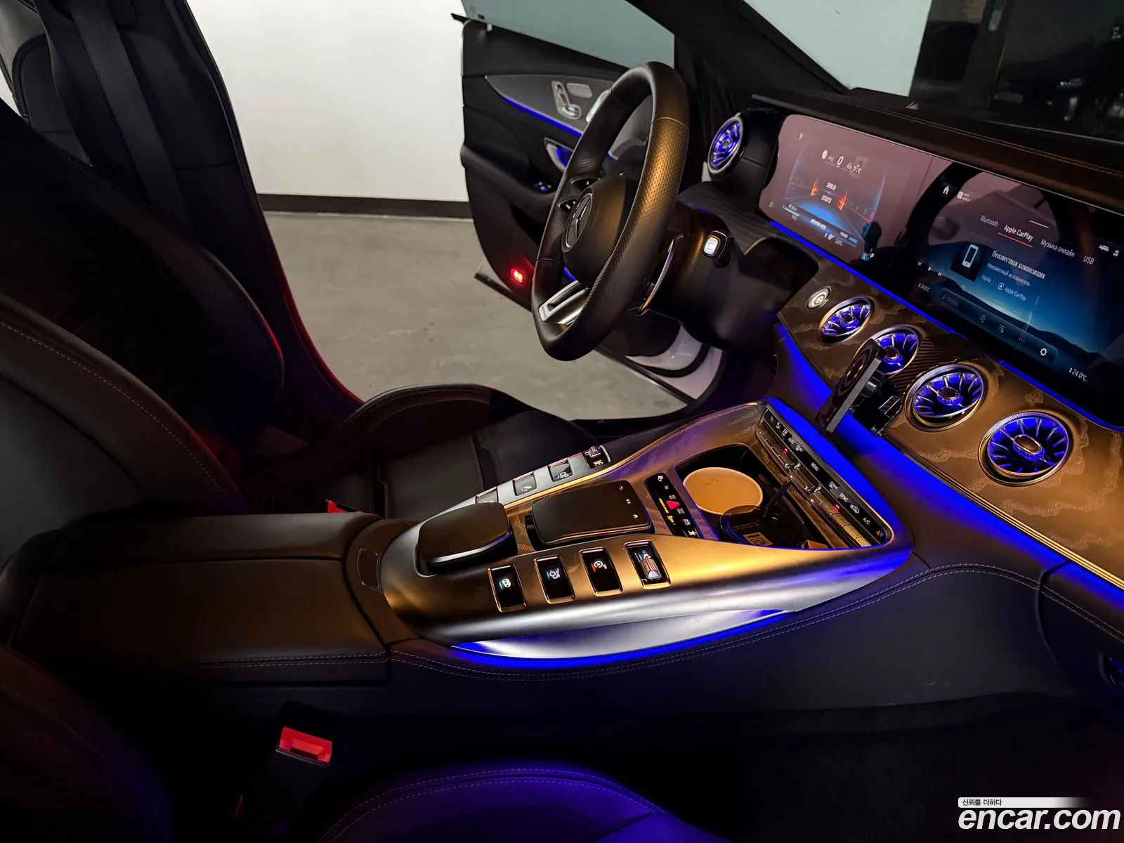 Mercedes-Benz AMG GT 2024 — 18
