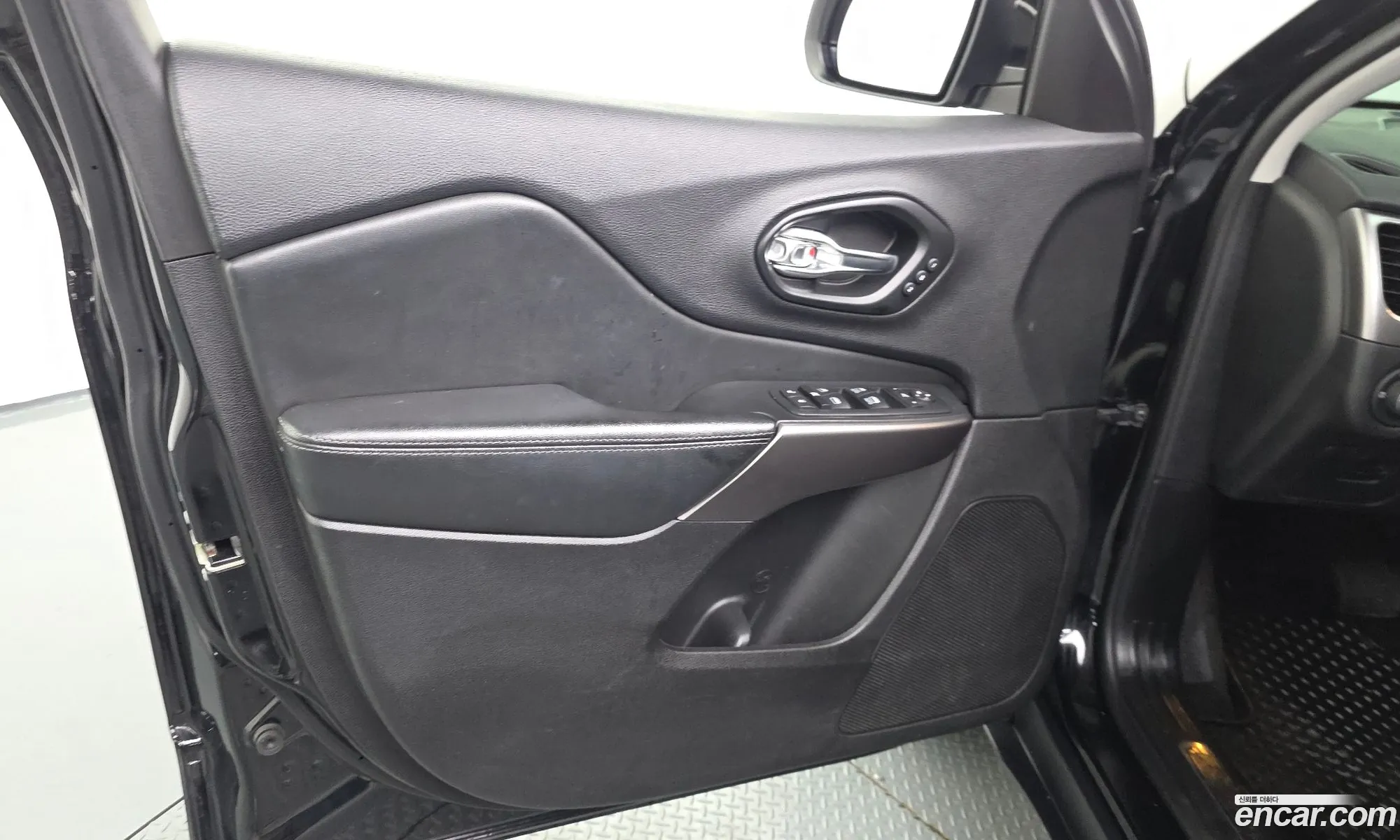 Jeep Cherokee 2021 1C4PJMDB0MD138134 — 2