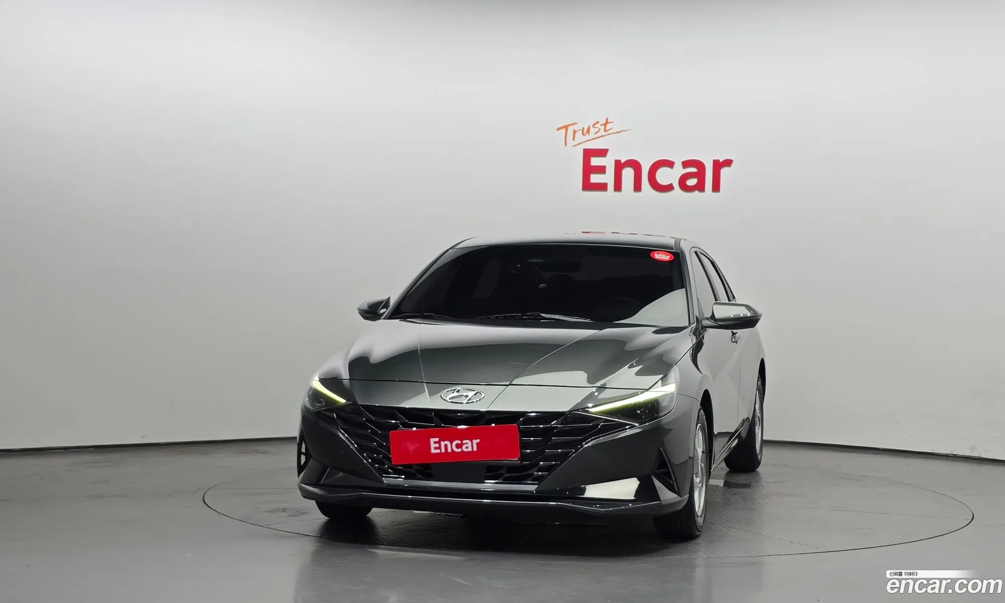 Hyundai Elantra 2022 — 4