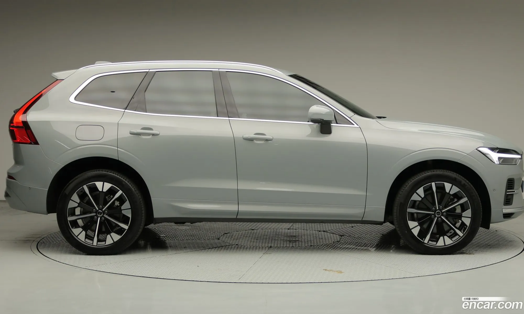Volvo XC60 2025 — 13