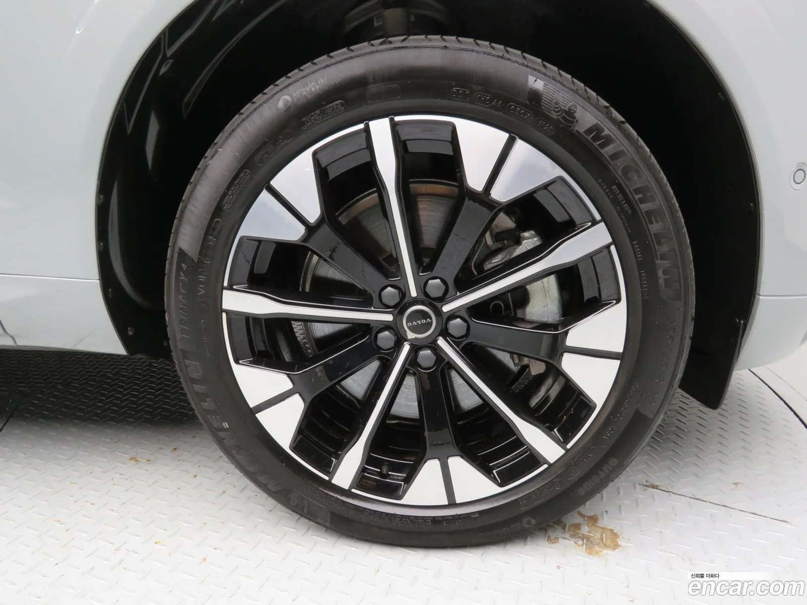 Volvo XC60 2025 — 16