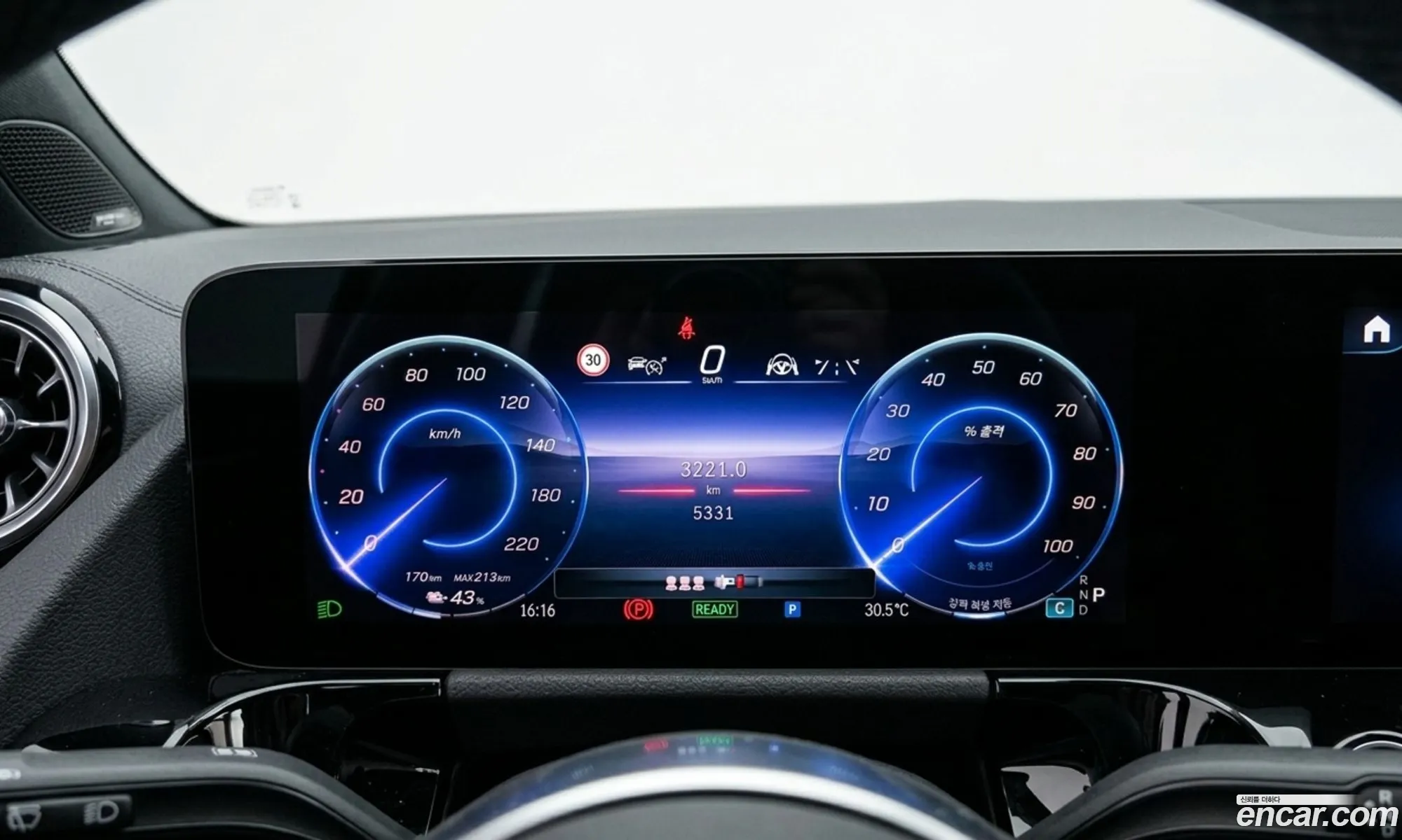 Mercedes-Benz EQA H243 2025 — 6