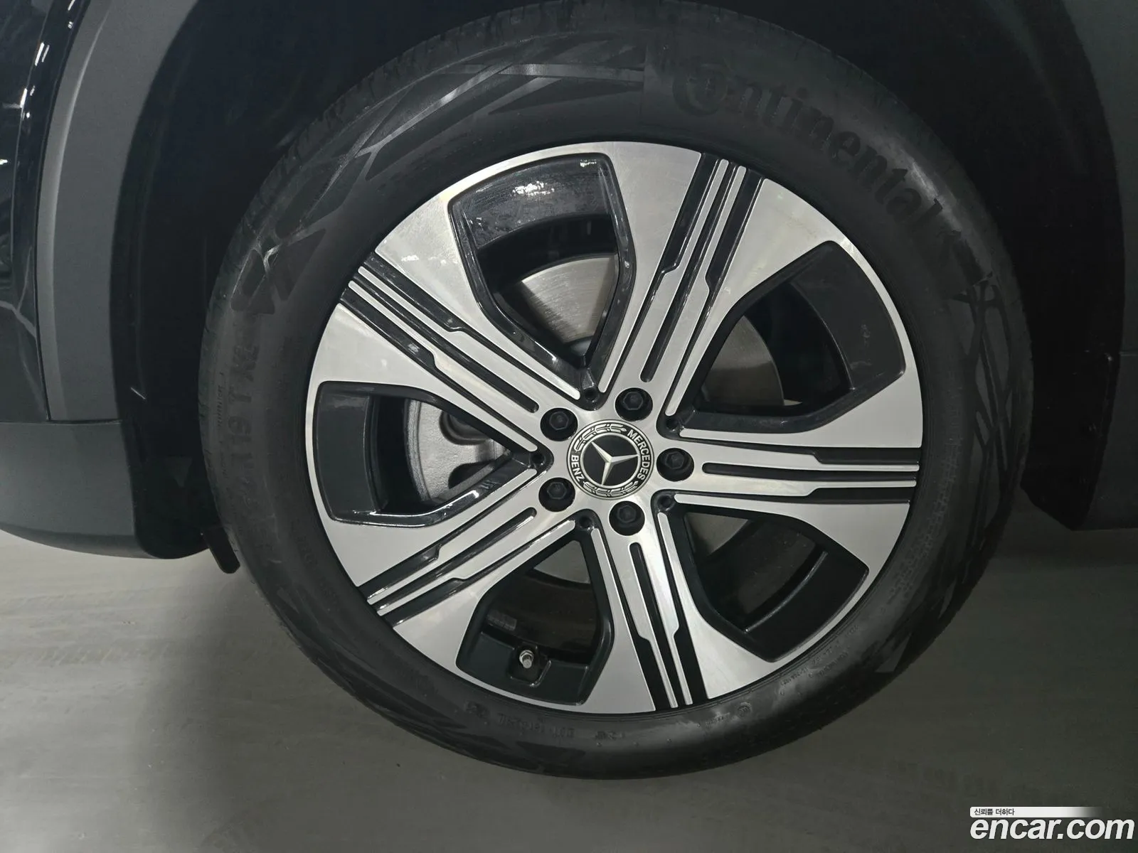 Mercedes-Benz EQB X243 2025 — 5