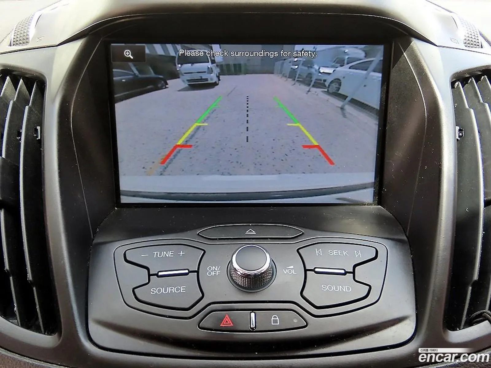 Ford Escape 2015 — 11