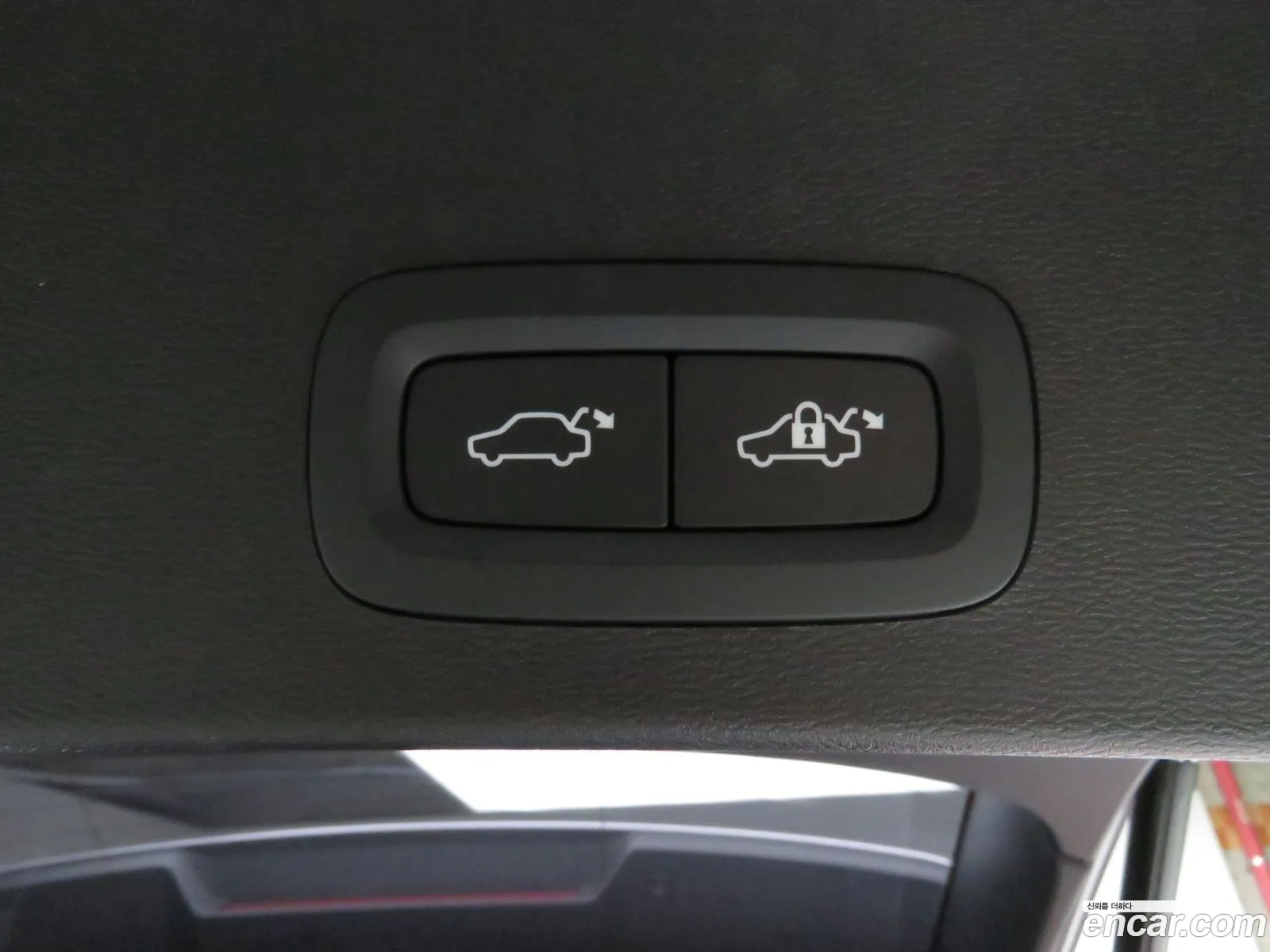 Volvo XC40 2026 — 4