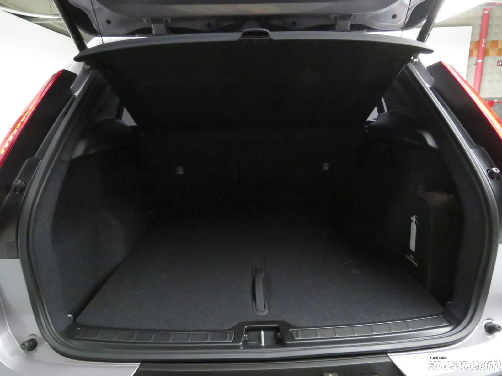 Volvo XC40 2026 — 5
