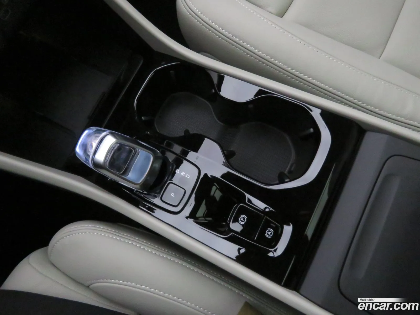Volvo XC40 2026 — 17