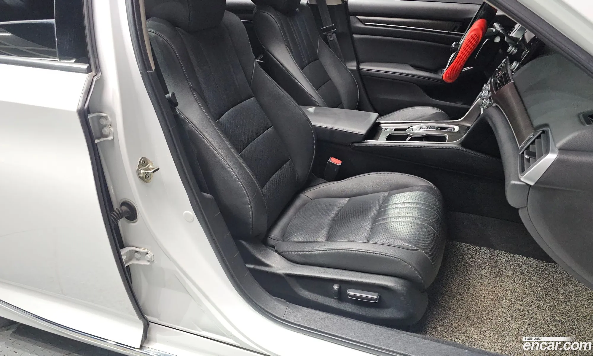 Honda Accord 10th Gen 2019 — 35