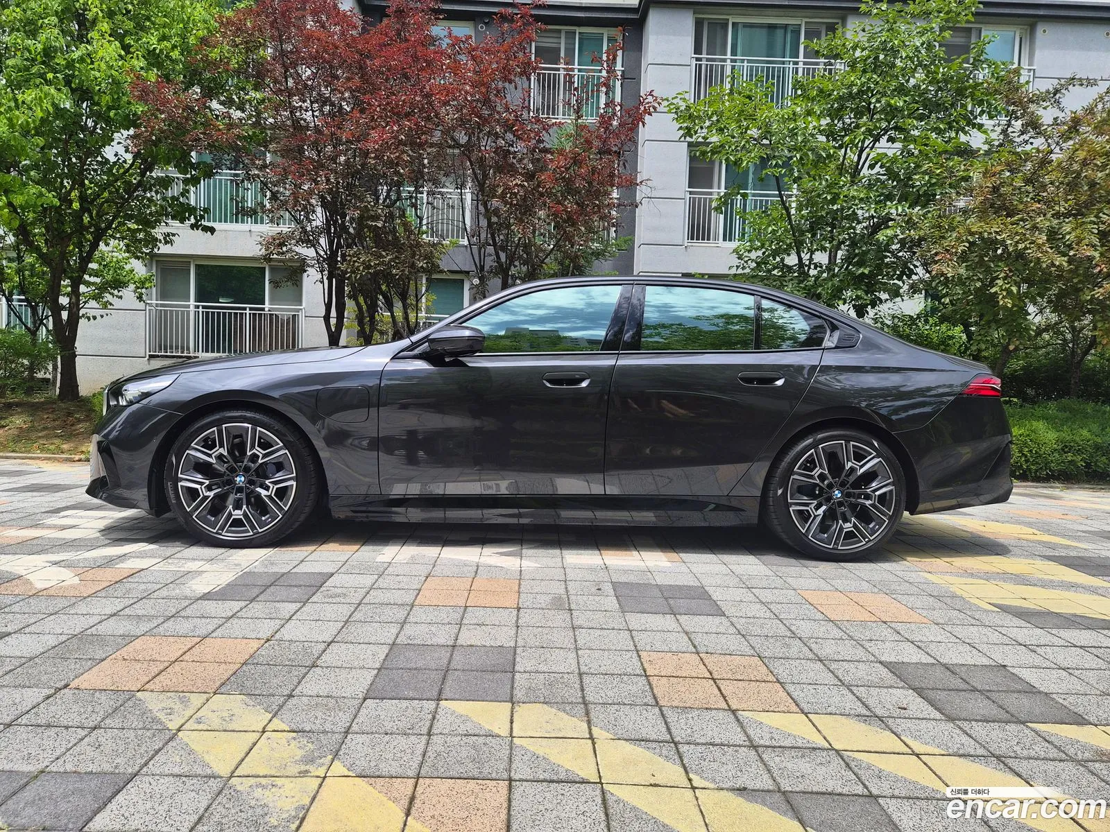 BMW 5 Series 2026 — 9
