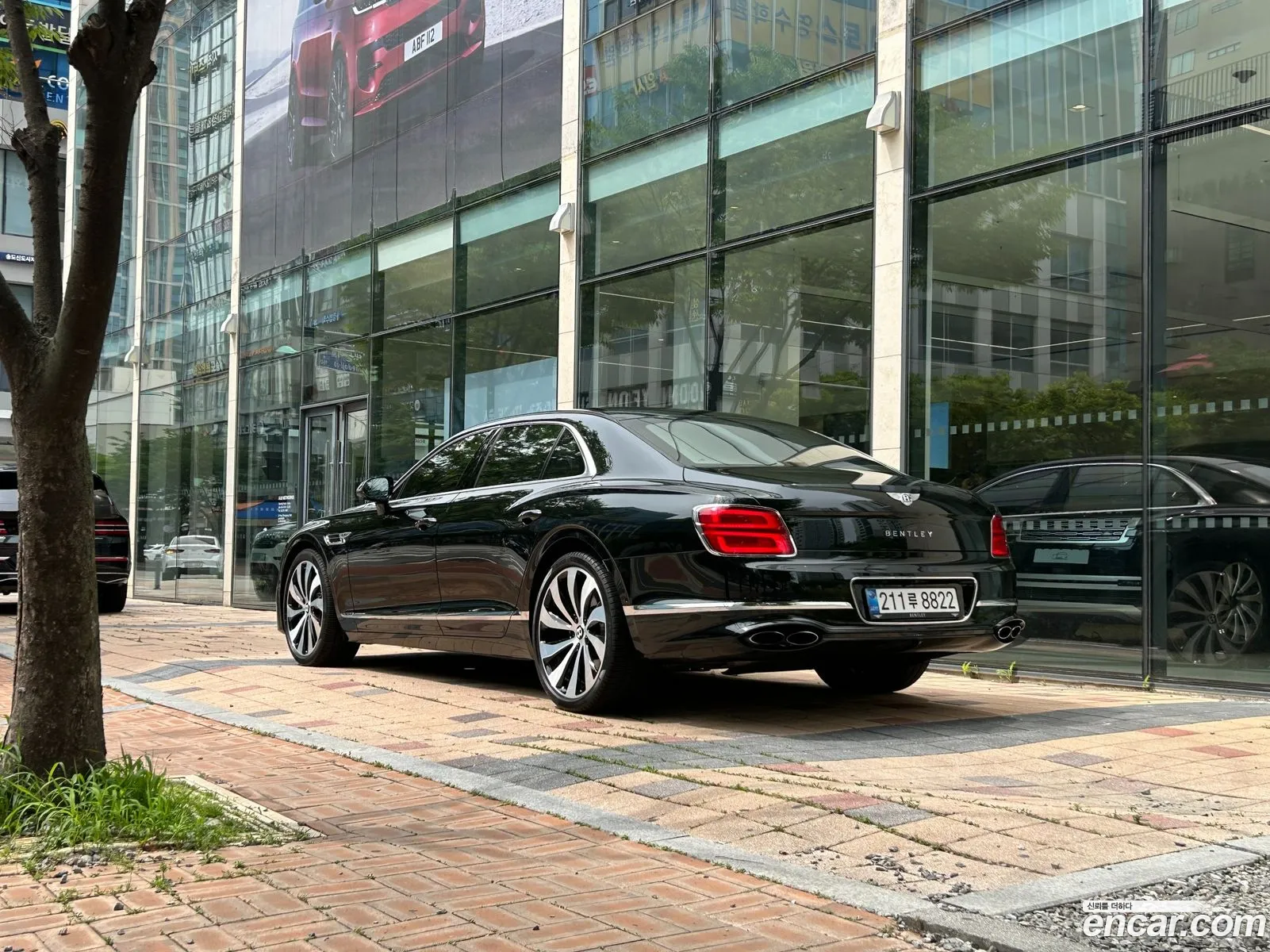 Bentley Flying Spur 2021 — 12