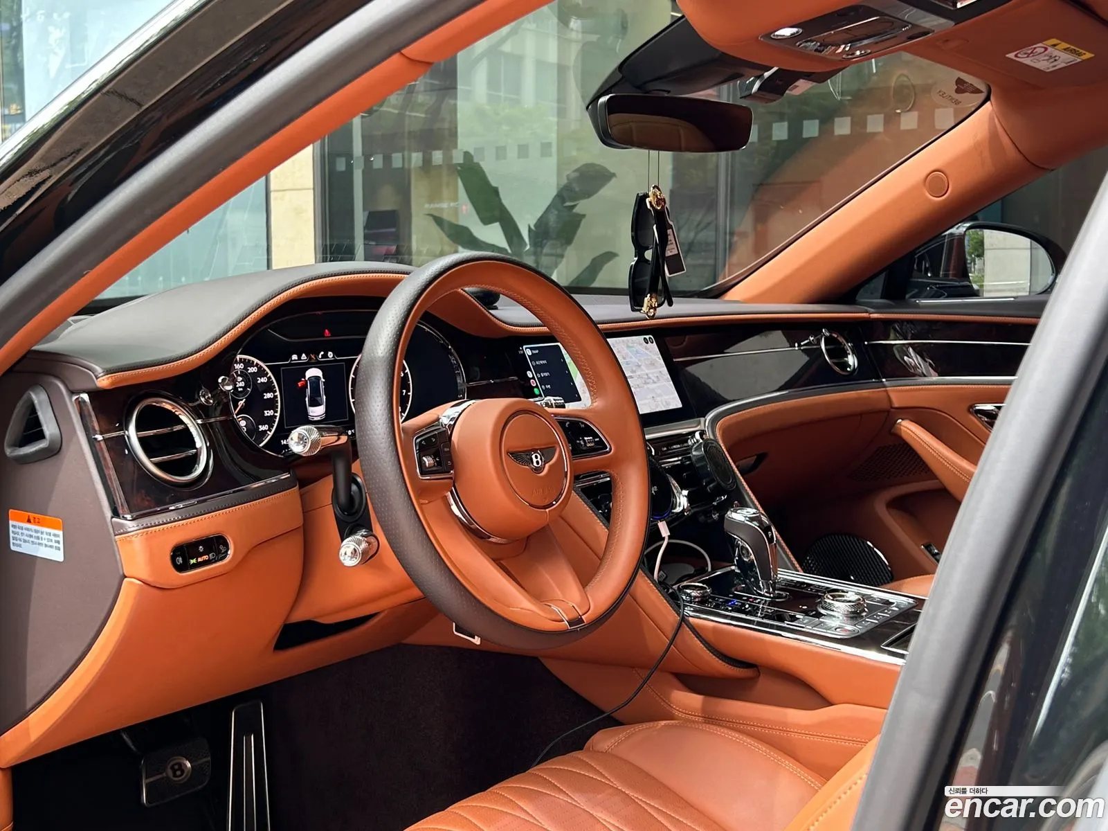 Bentley Flying Spur 2021 — 11