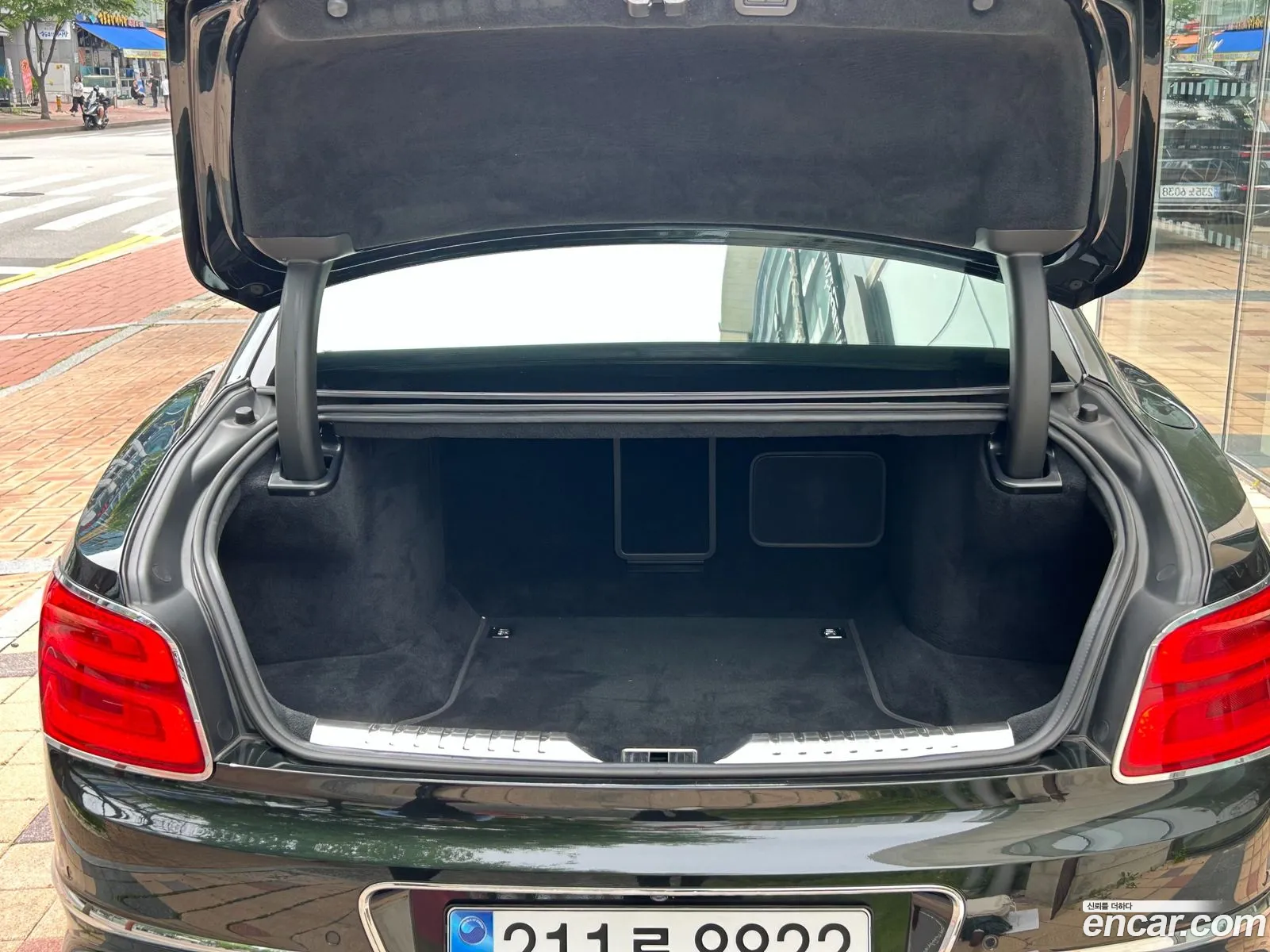 Bentley Flying Spur 2021 — 4