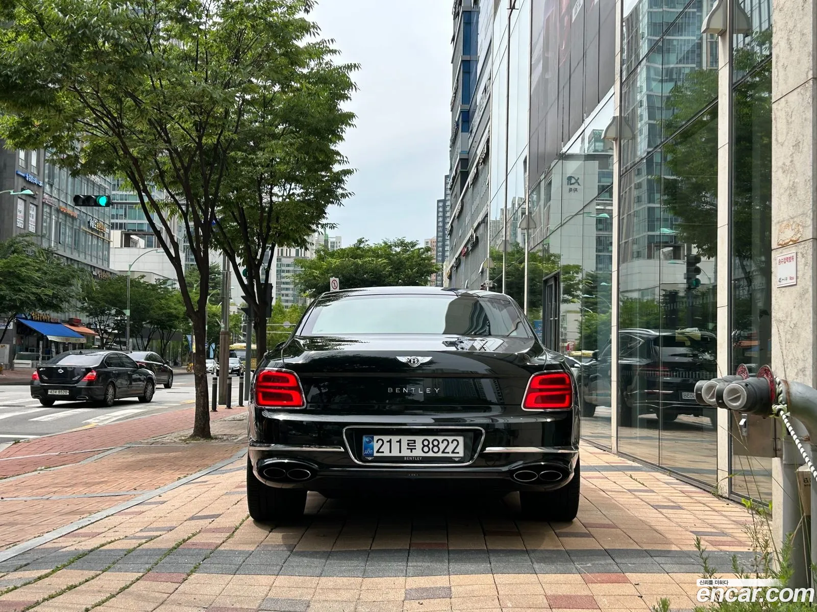 Bentley Flying Spur 2021 — 19