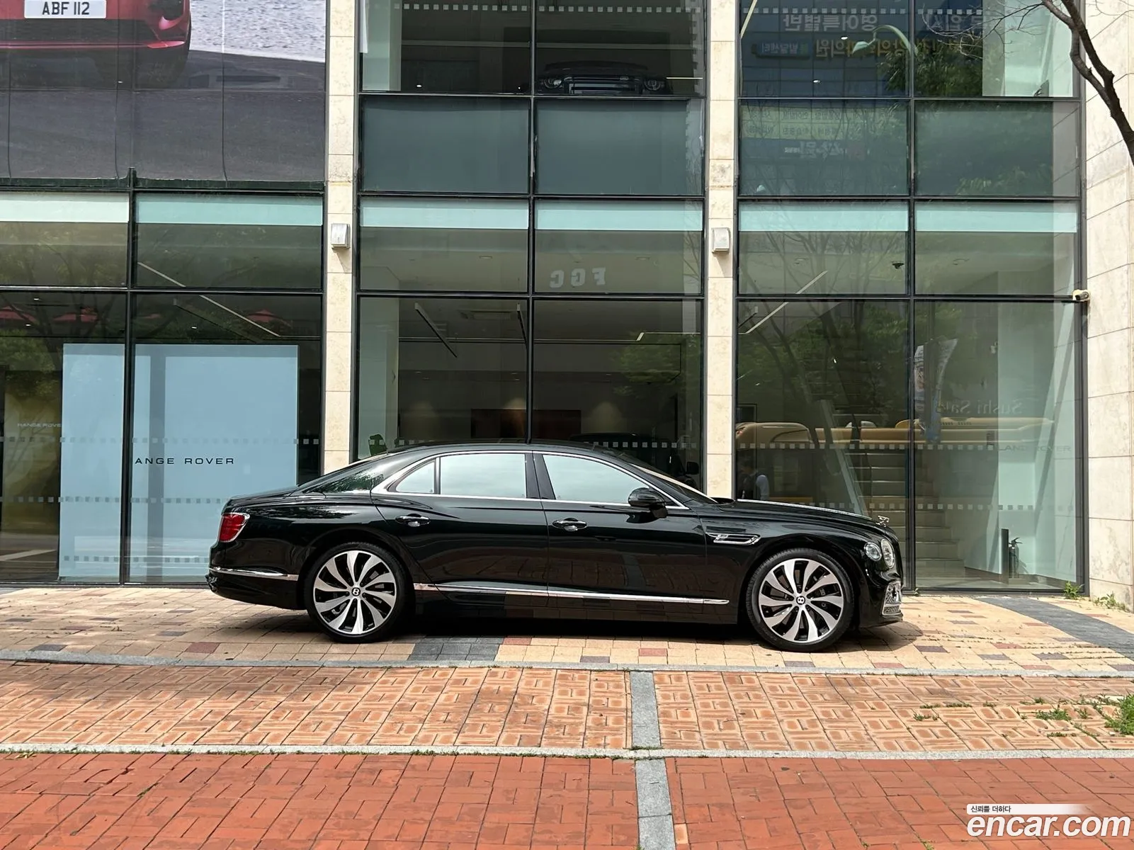 Bentley Flying Spur 2021 — 17