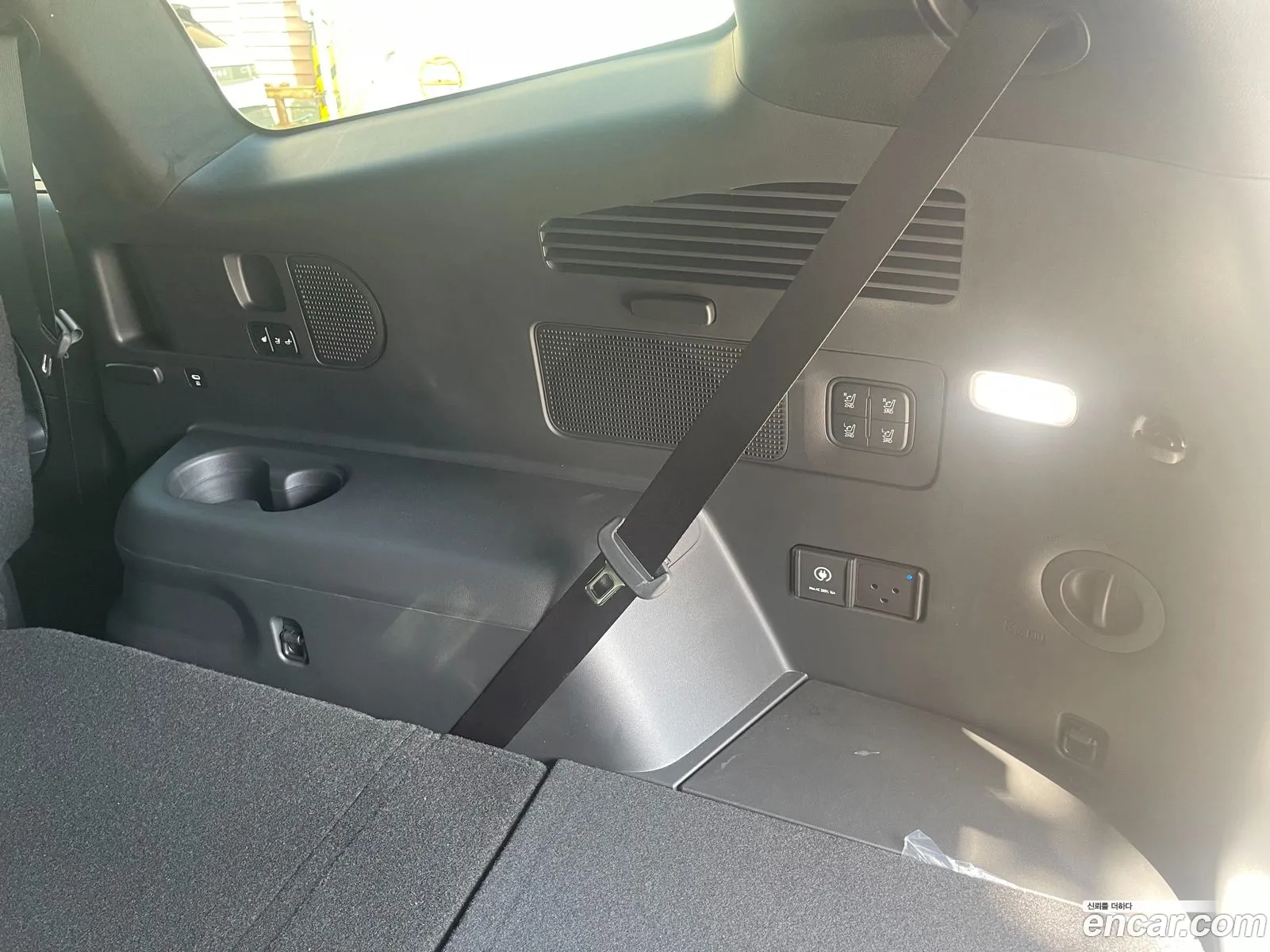Hyundai Ioniq 9 2026 — 9