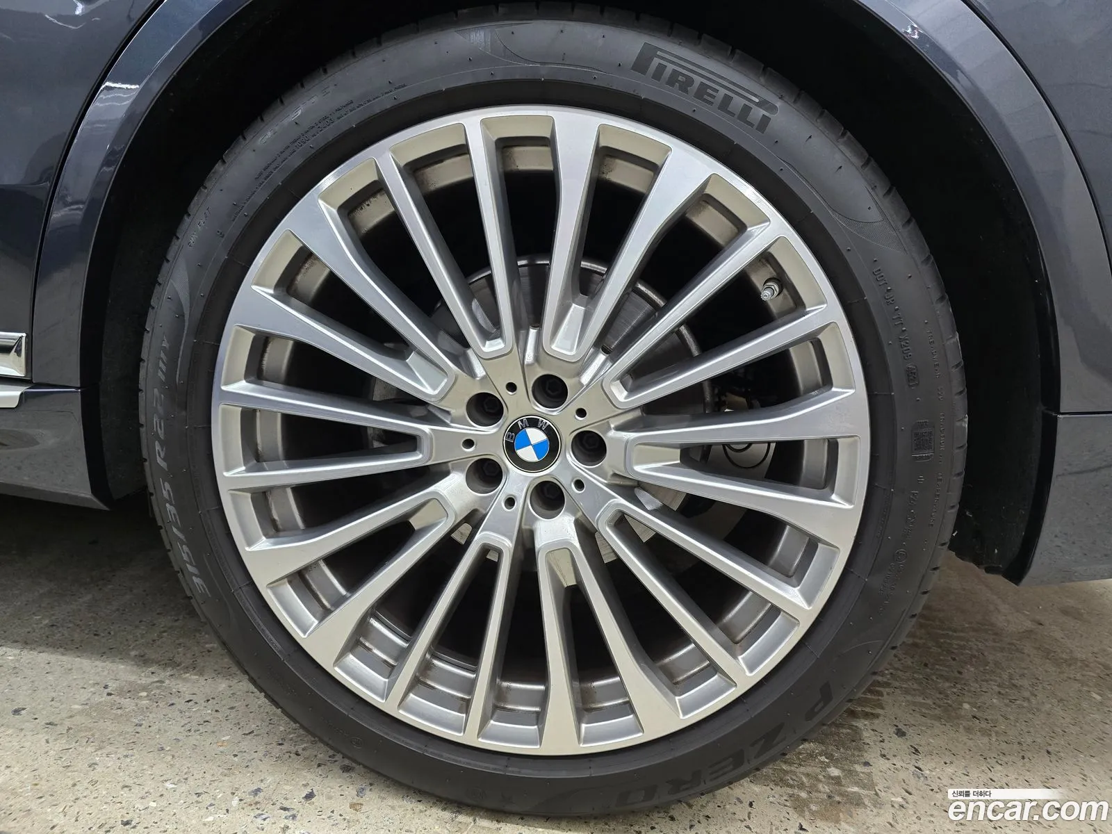 BMW X7 2022 — 4