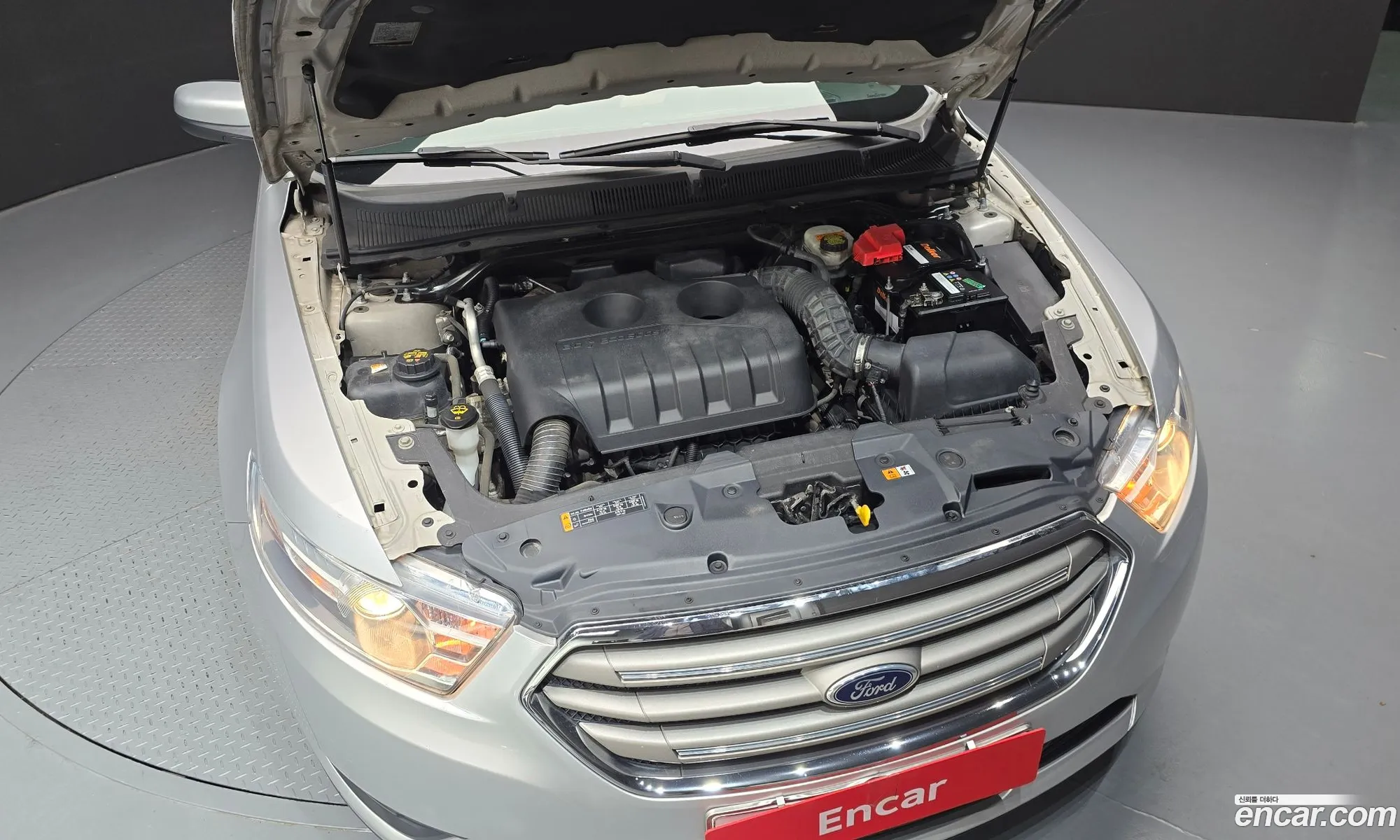 Ford Taurus