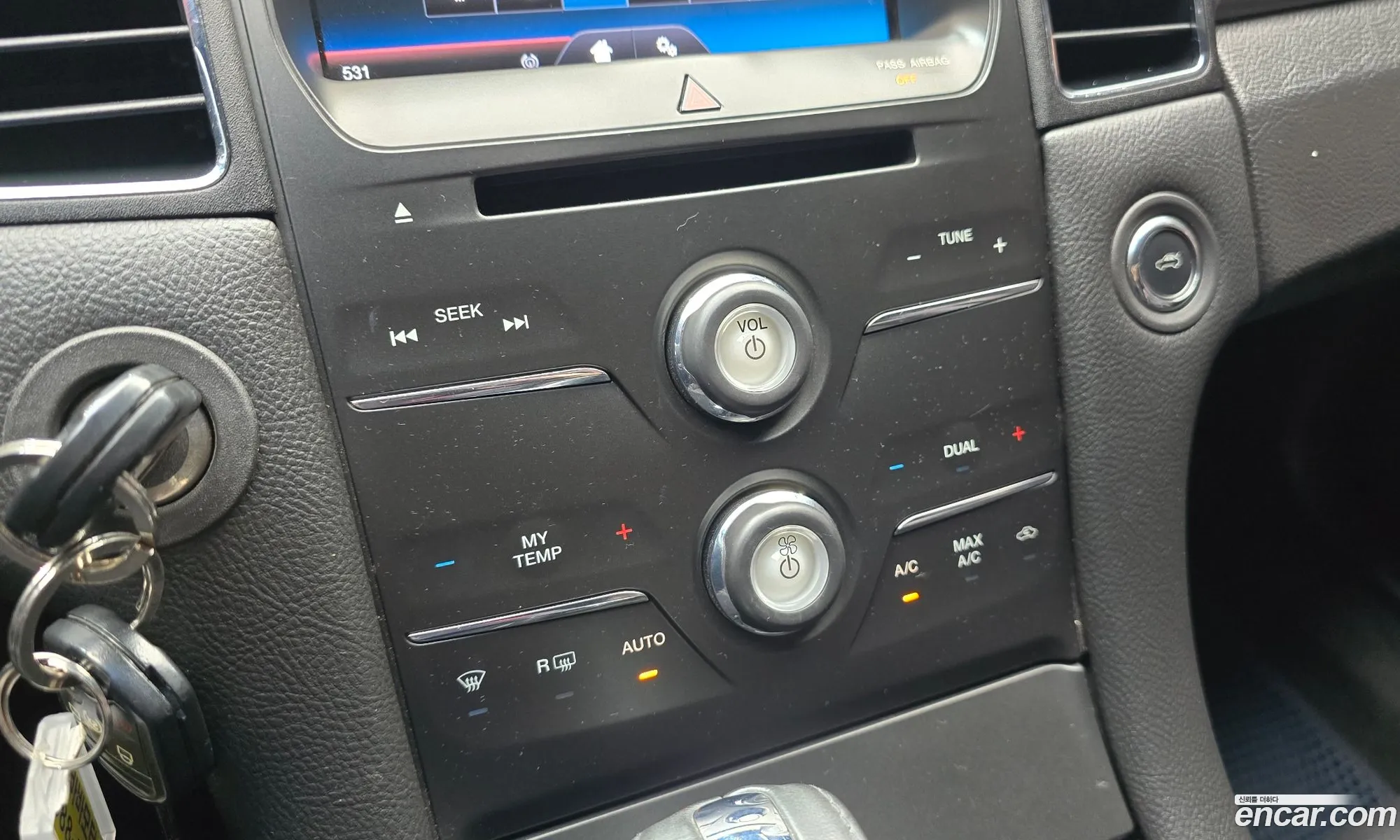 Ford Taurus 2012 1FAHP2E9XDG144014 — 11