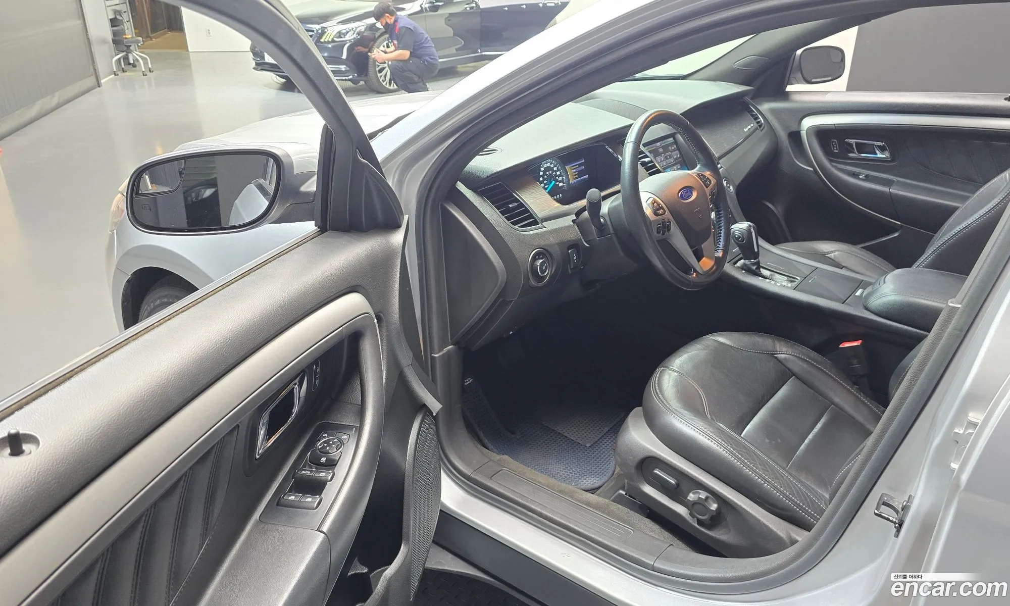 Ford Taurus 2012 1FAHP2E9XDG144014 — 13