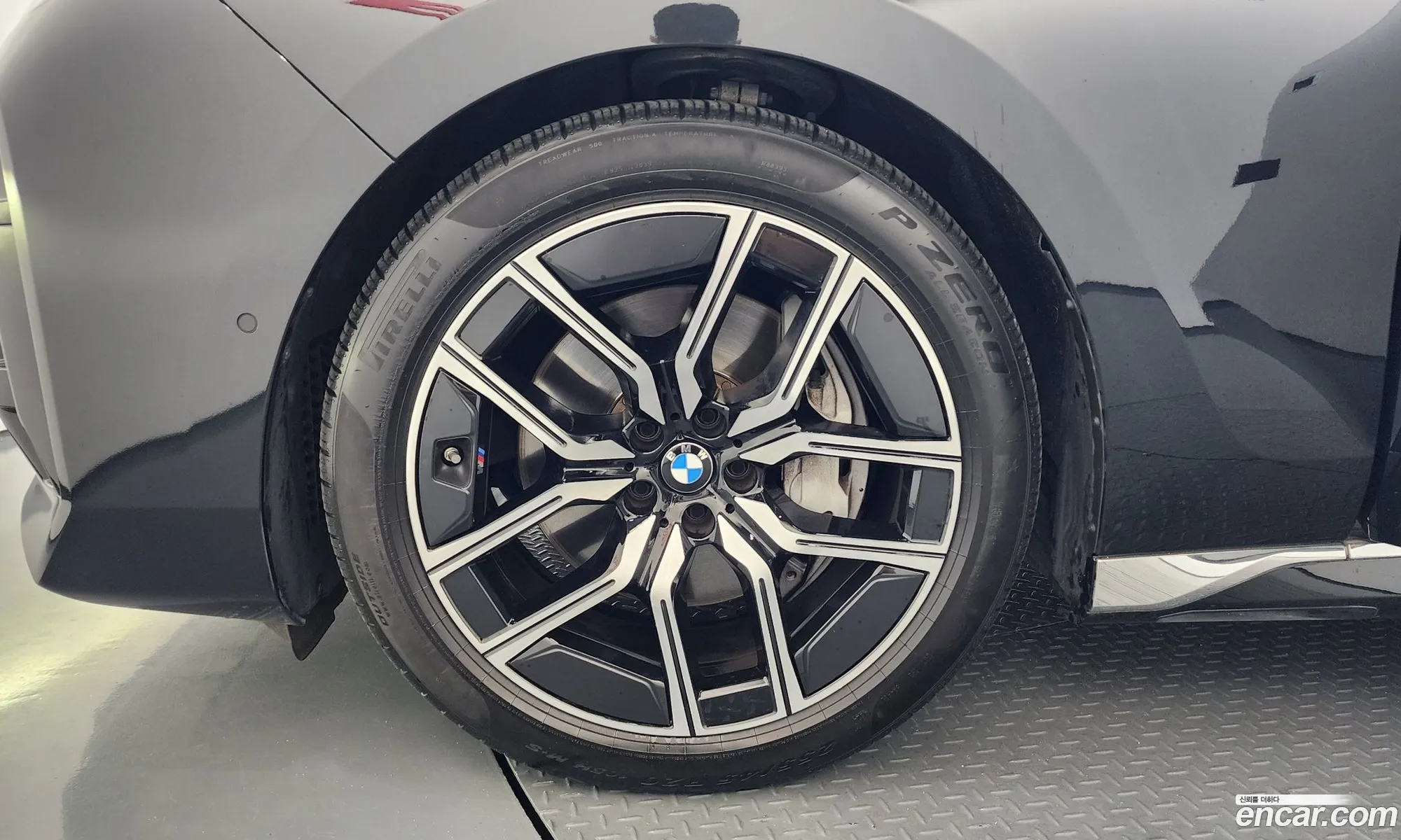 BMW 7 Series 2023 — 33