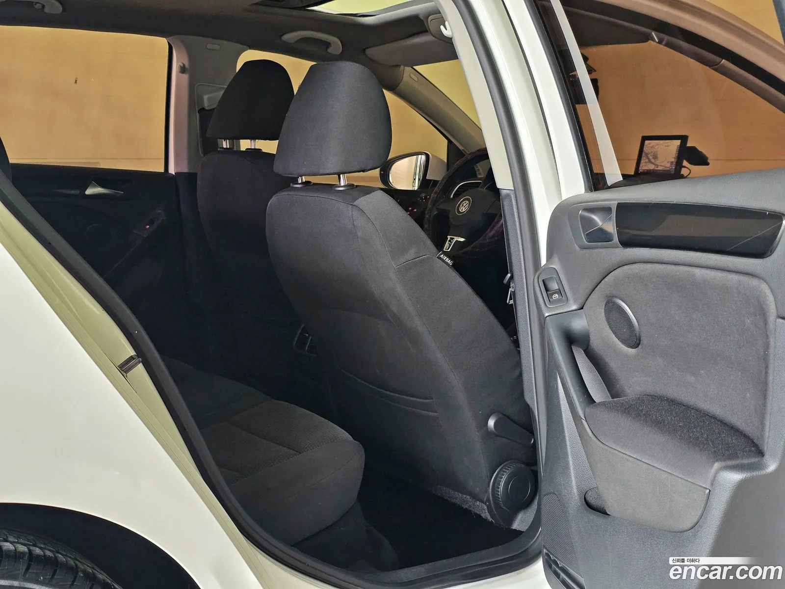 Volkswagen Golf 6th Gen 2010 — 11
