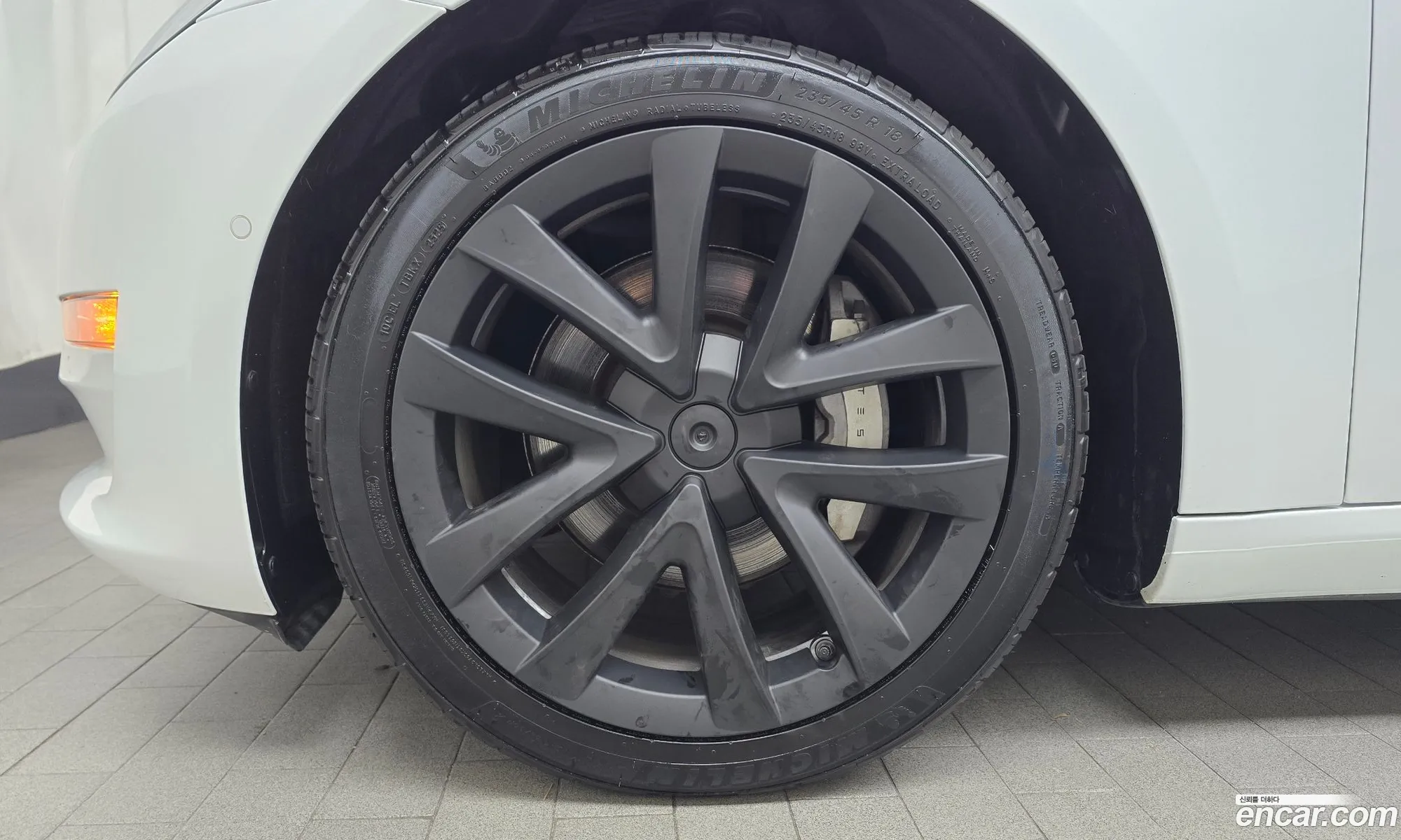Tesla Model 3 2020 — 20