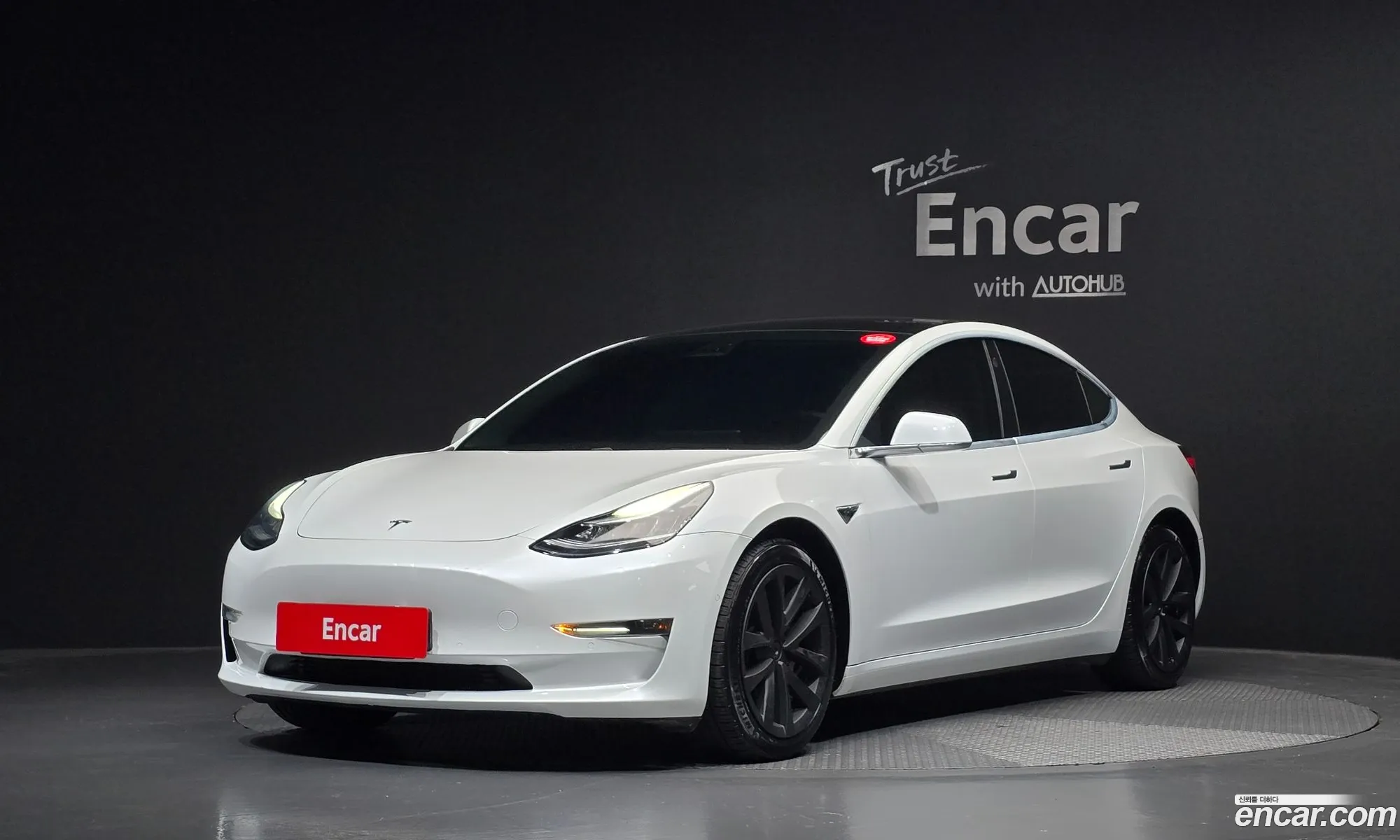 Tesla Model 3 2020 — 16