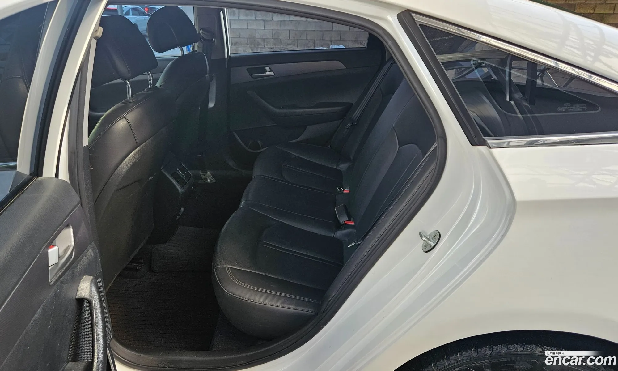 Hyundai LF Sonata 2014 — 4