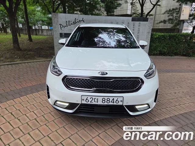 Kia Niro 2017 — 2