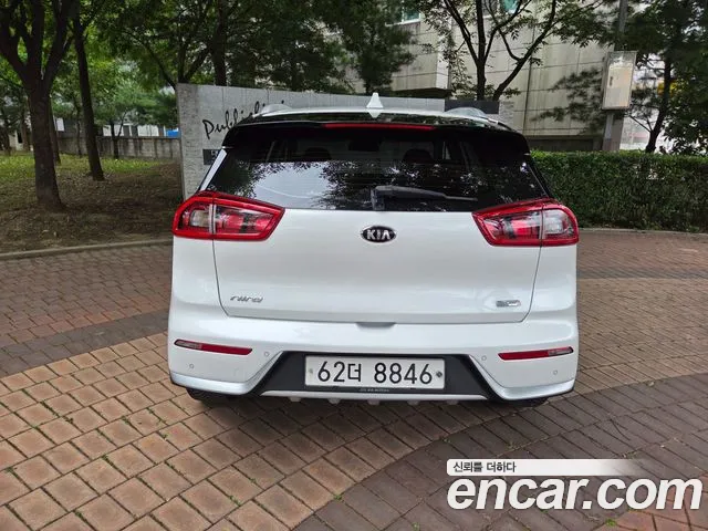 Kia Niro 2017 — 3