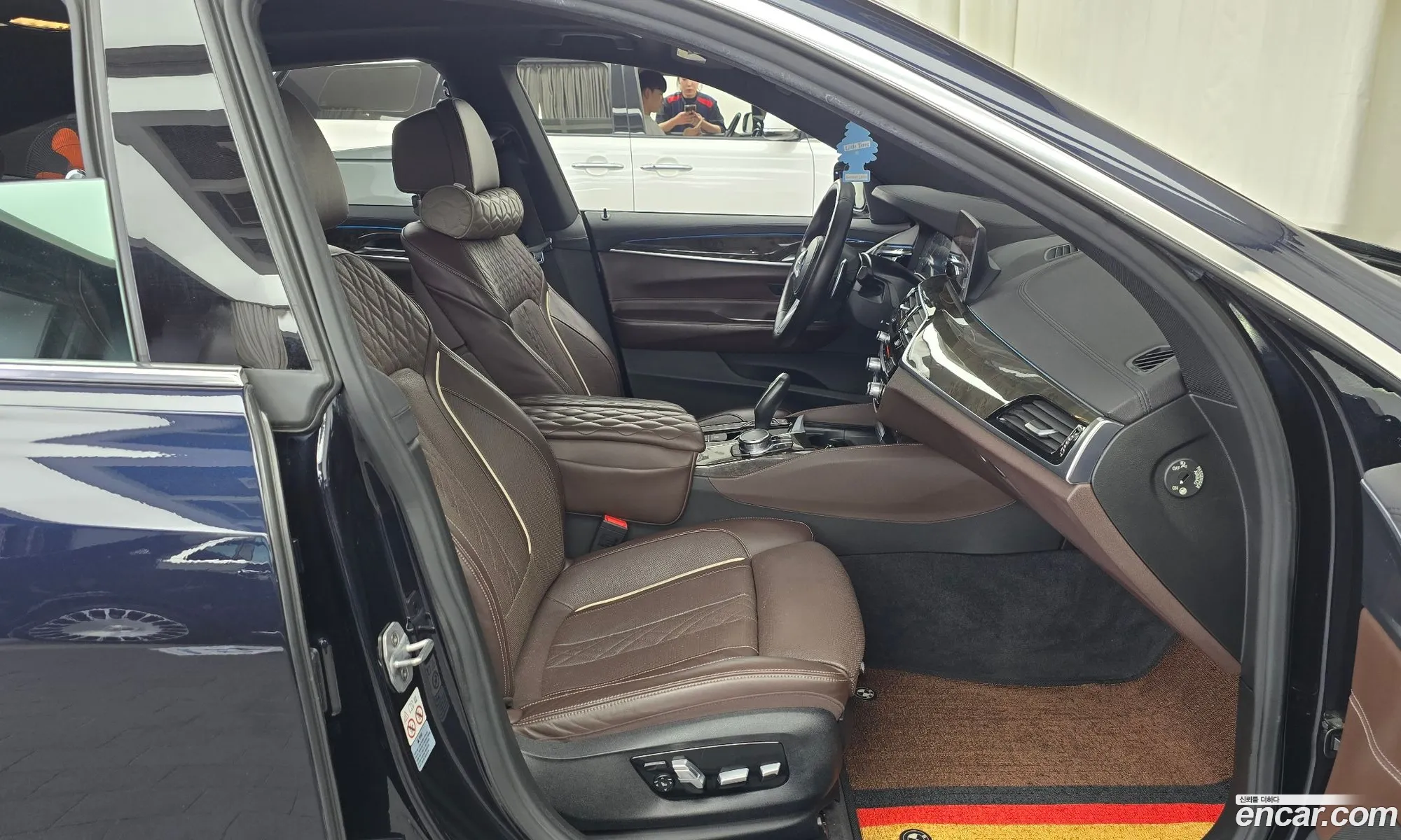 BMW 6 Series GT 2019 WBAJW810 — 19