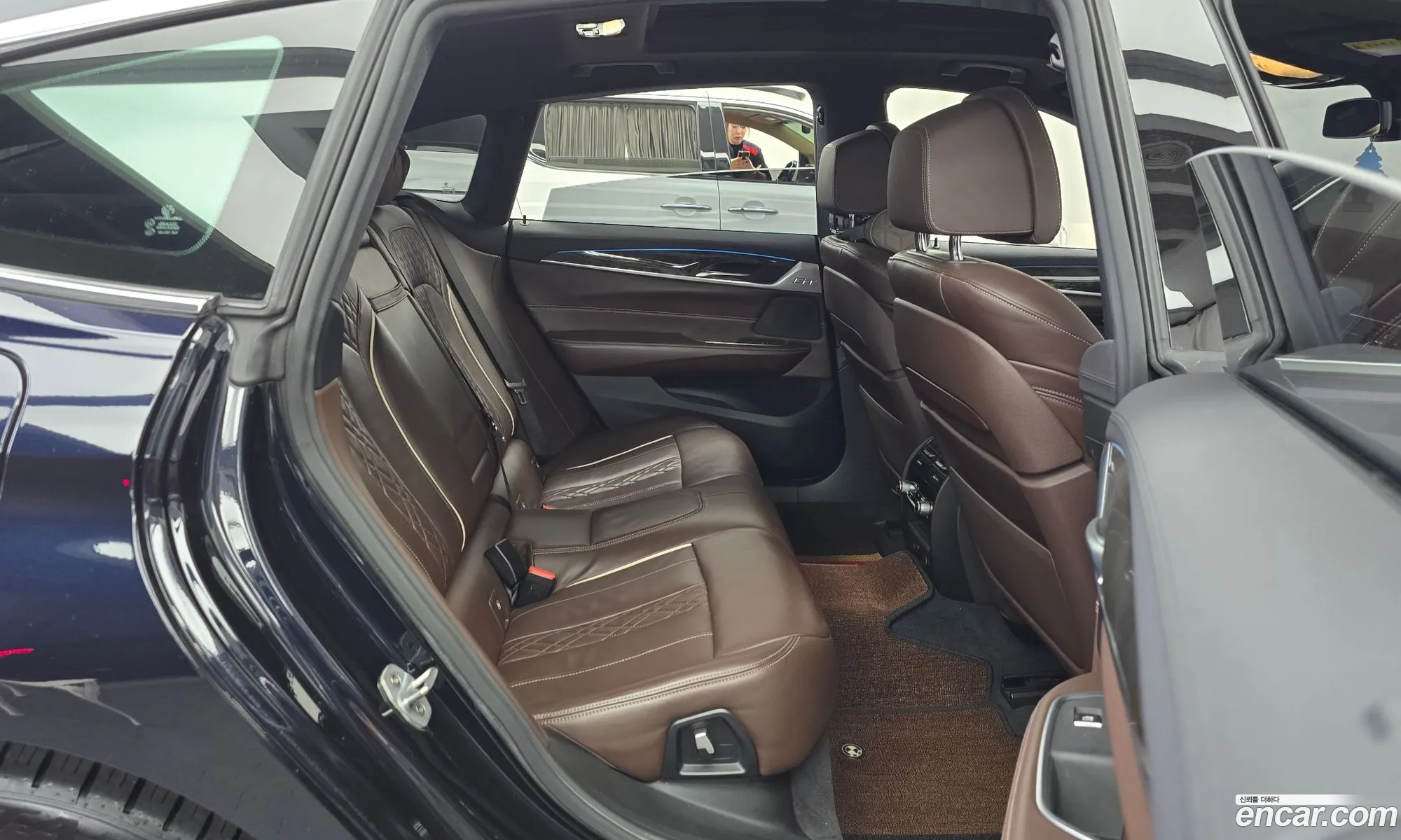 BMW 6 Series GT 2019 WBAJW810 — 7