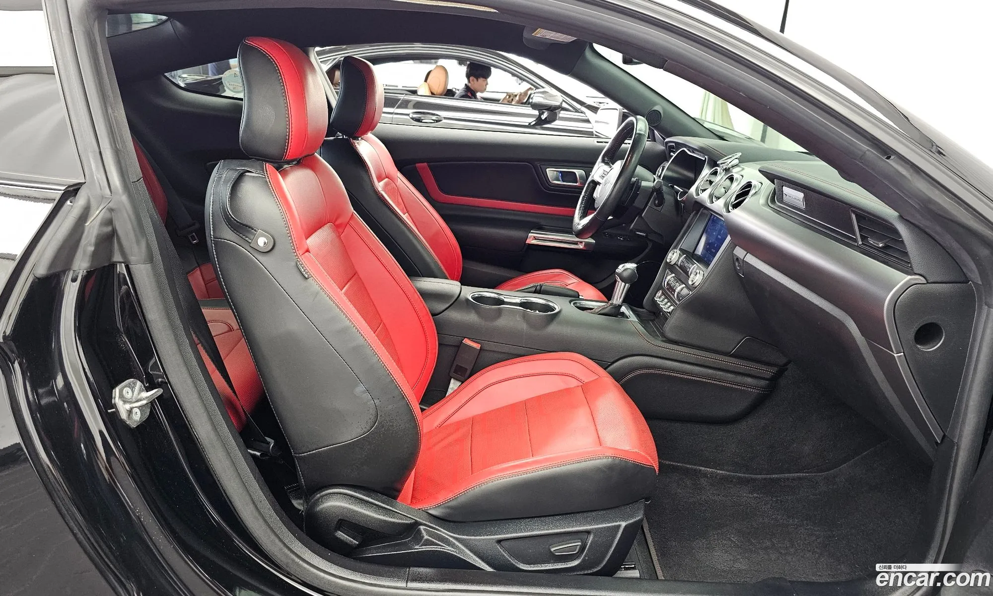 Ford Mustang 2022 1FA6P8TH1N5103434 — 3