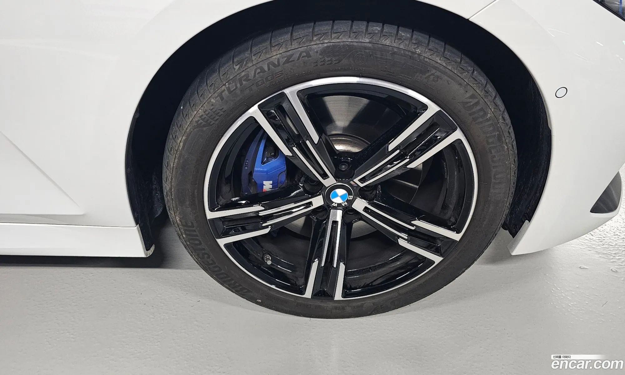 BMW 3 Series 2025 — 12