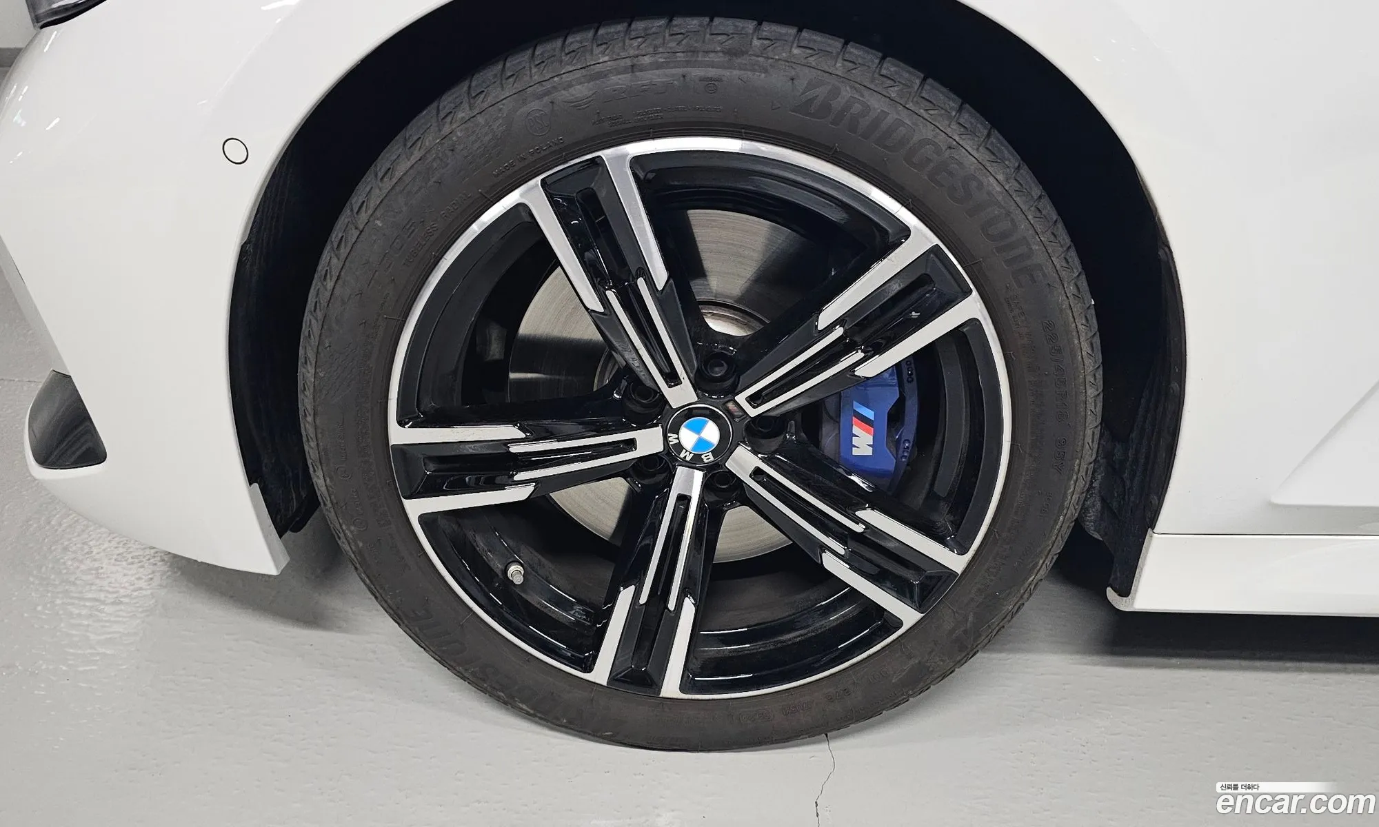 BMW 3 Series 2025 — 17
