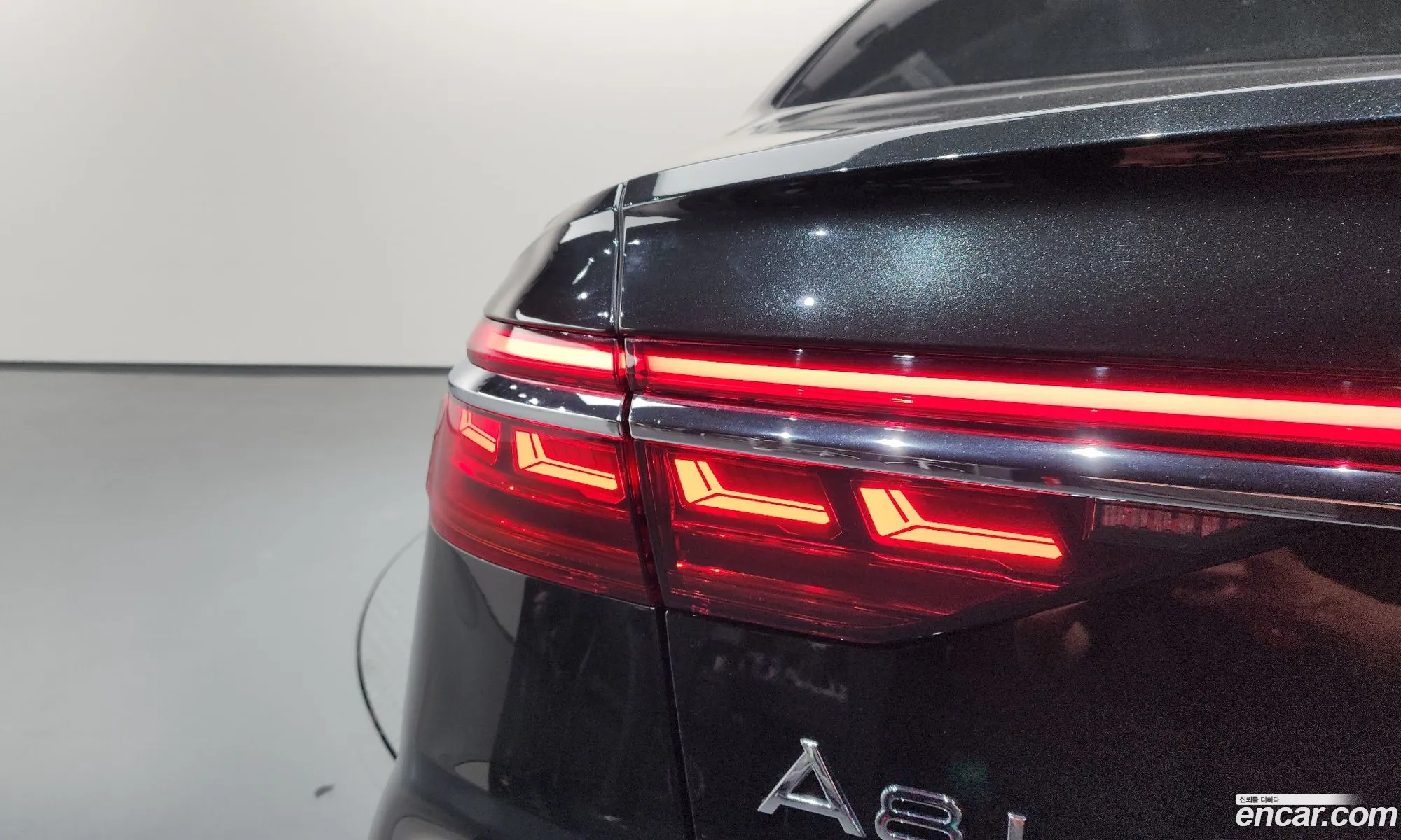 Audi A8 2021 WAUZZZF8111111111 — 6