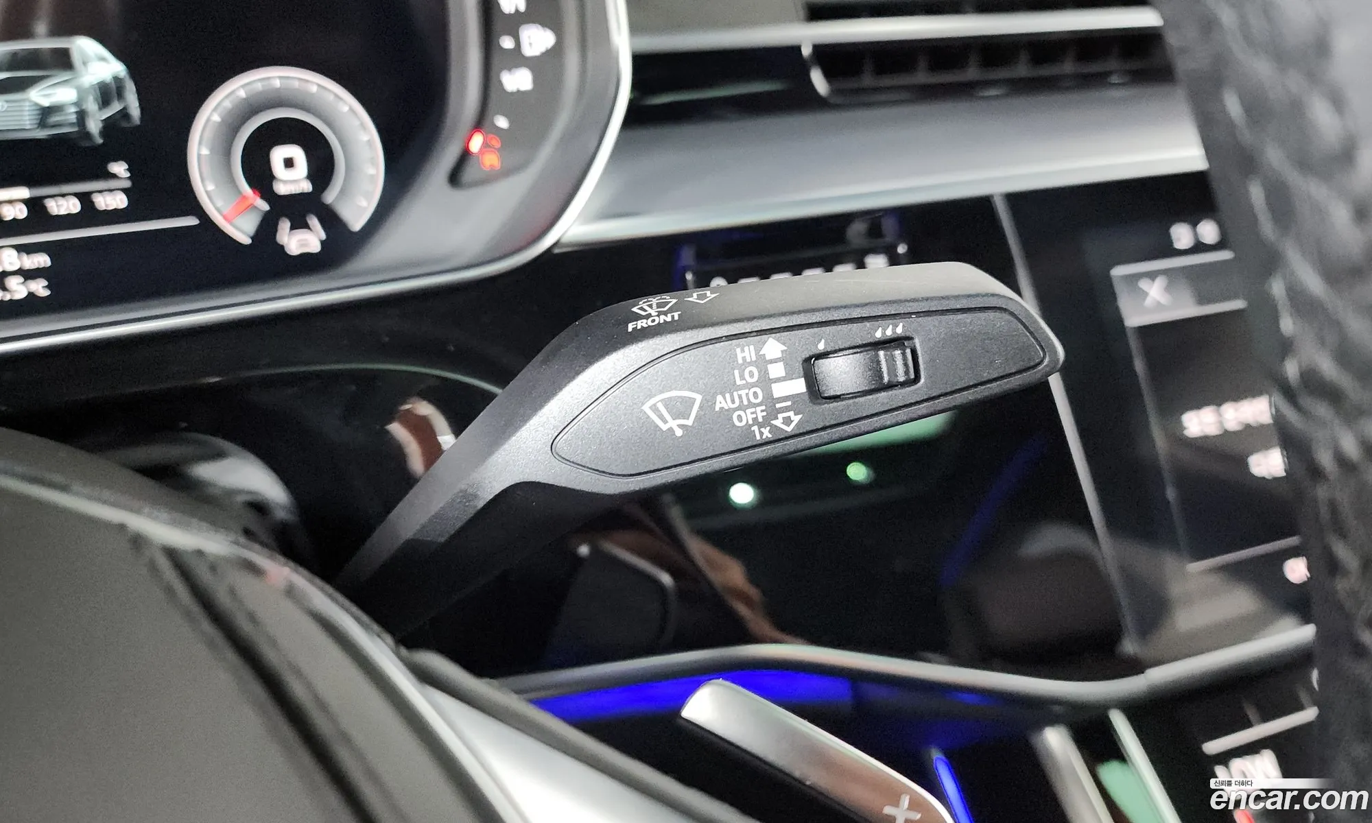 Audi A8 2021 WAUZZZF8111111111 — 11