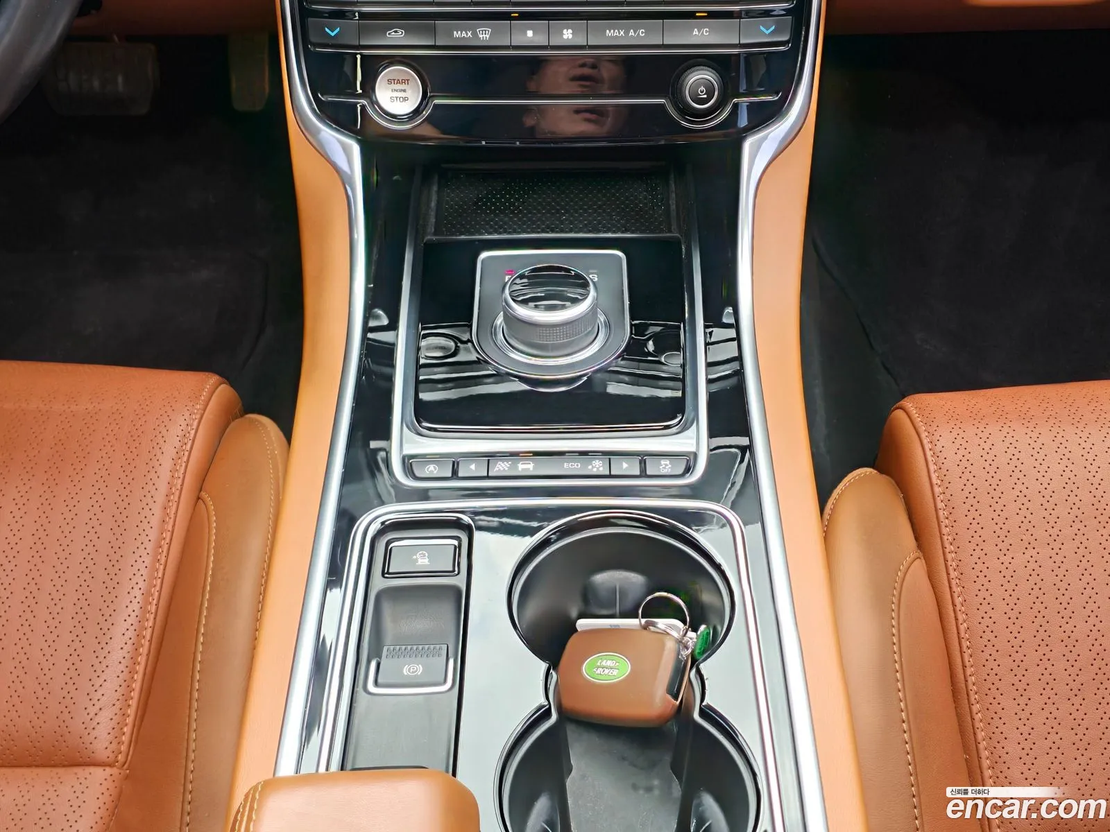 Jaguar XE 2017 — 11