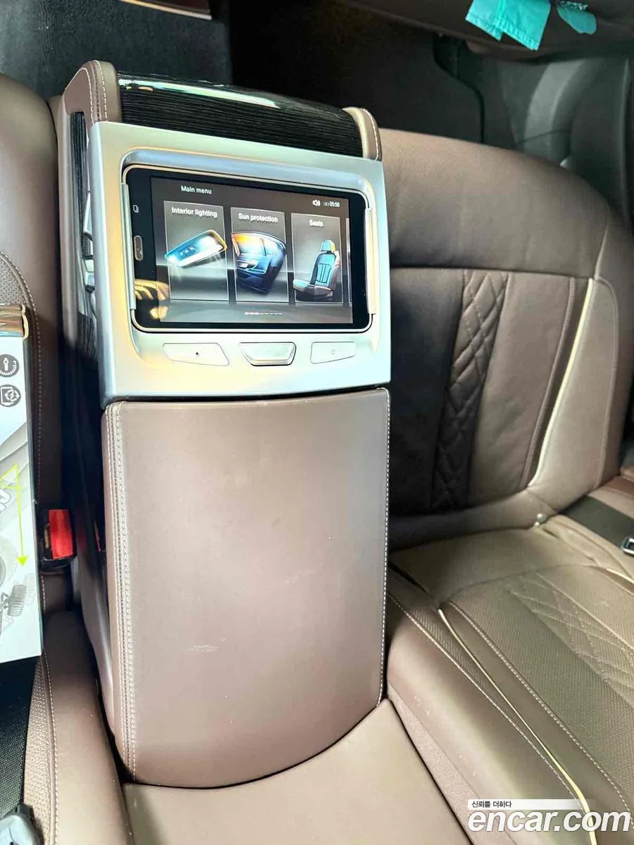 BMW 7 Series 2018 — 10