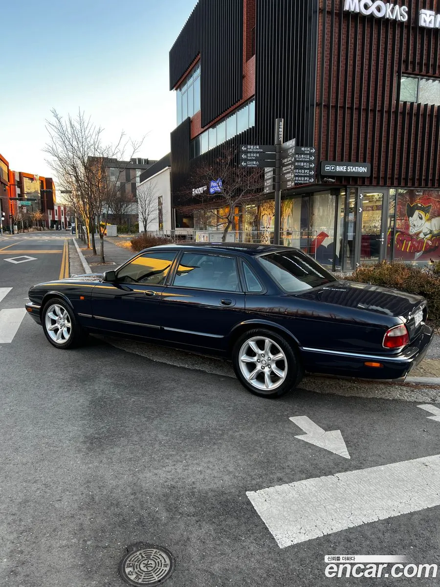 Jaguar XJ8 1998 — 3
