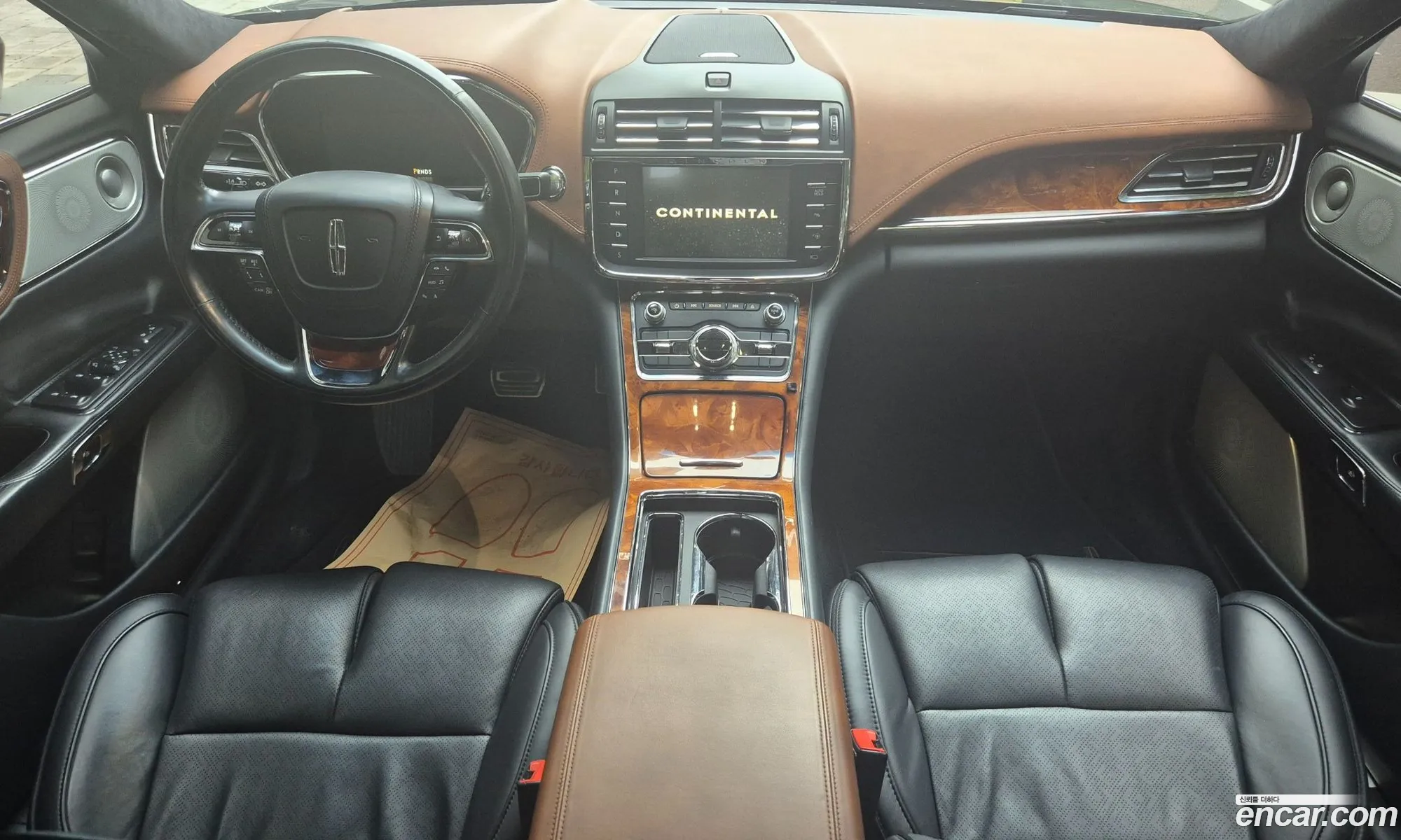 Lincoln Continental 10th Gen 2017 — 17