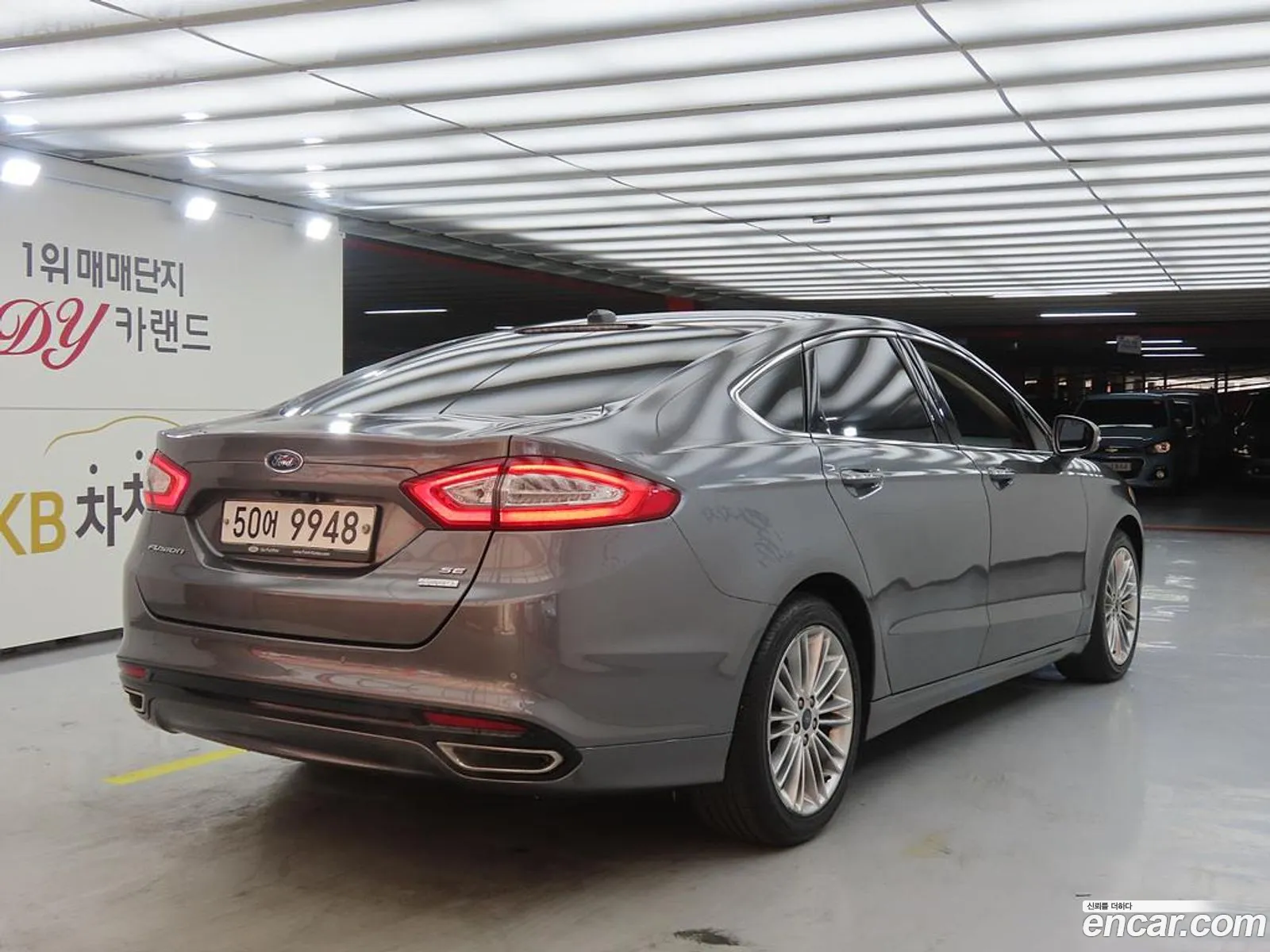 Ford Fusion 2014 — 11