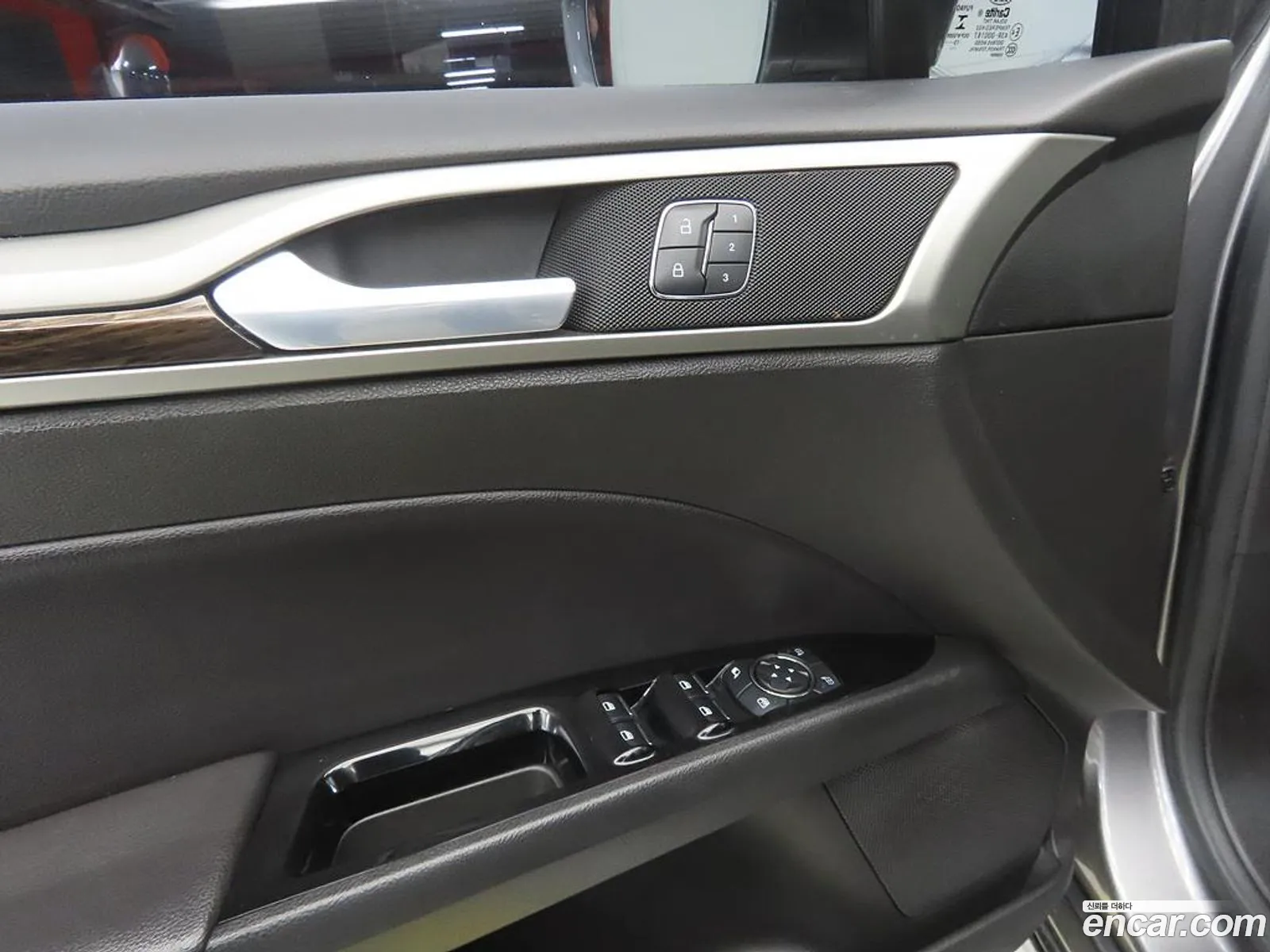 Ford Fusion 2014 — 19
