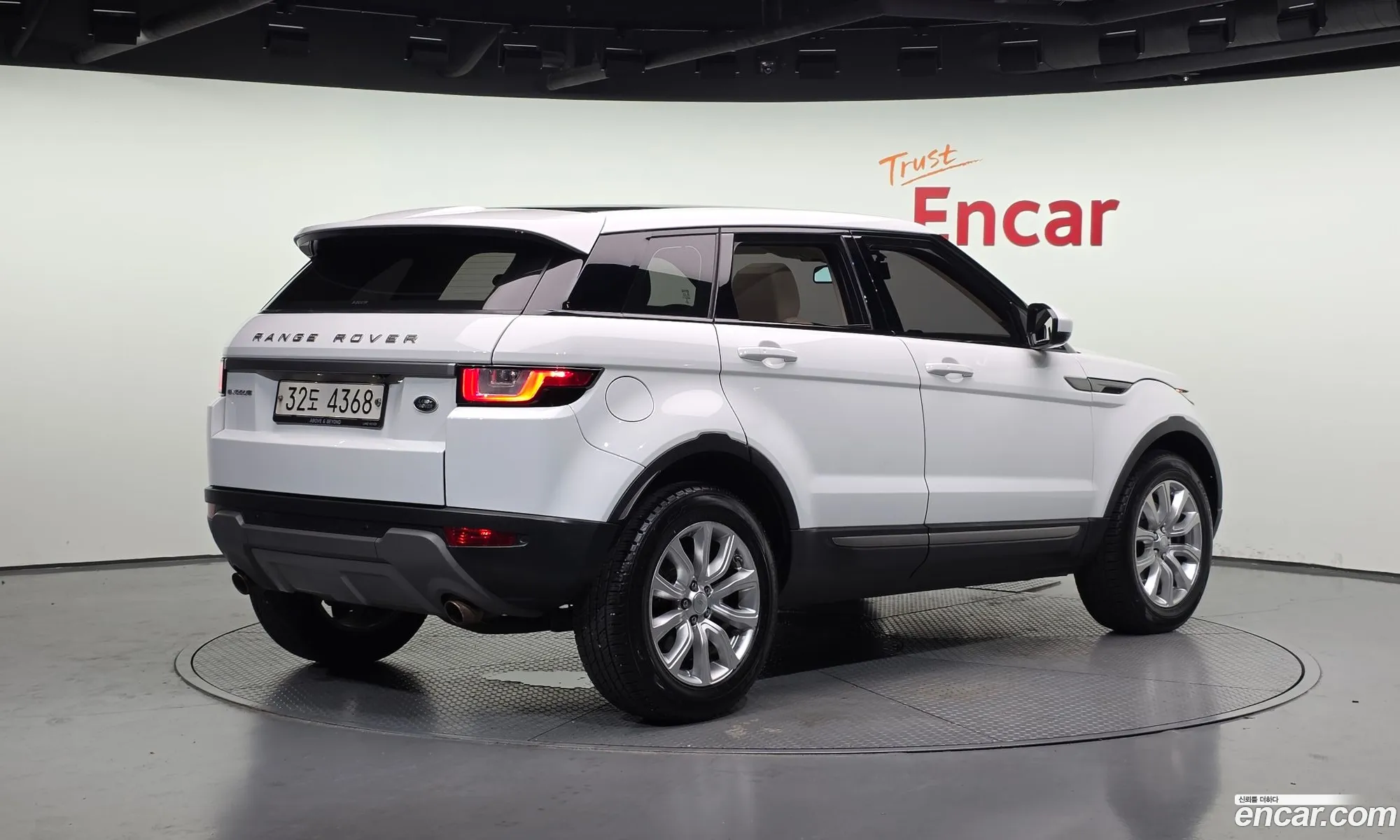 Land Rover Range Rover Evoque 2018 SALVA2BN0JH305632 — 20