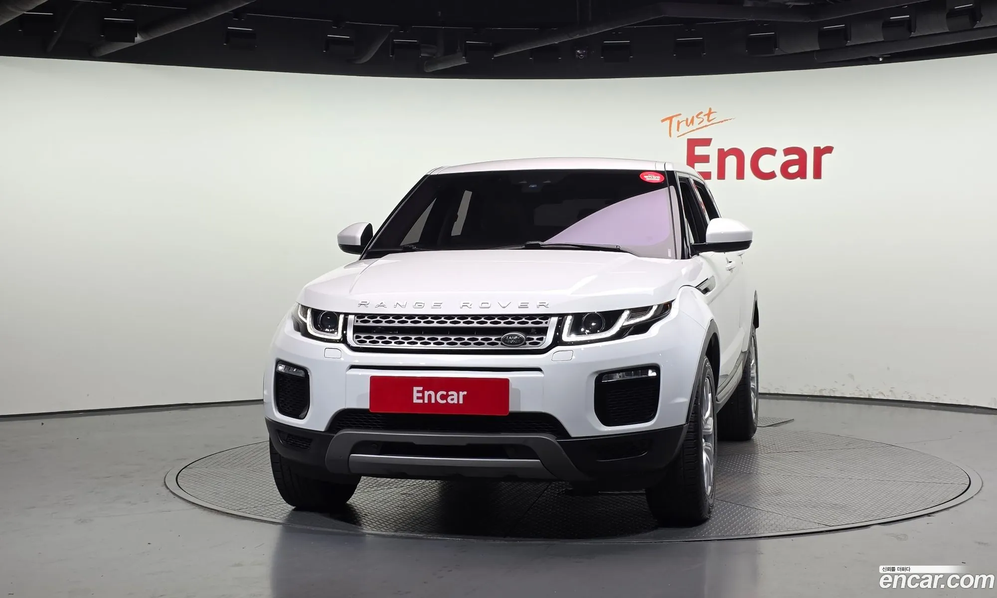 Land Rover Range Rover Evoque 2018 SALVA2BN0JH305632 — 10